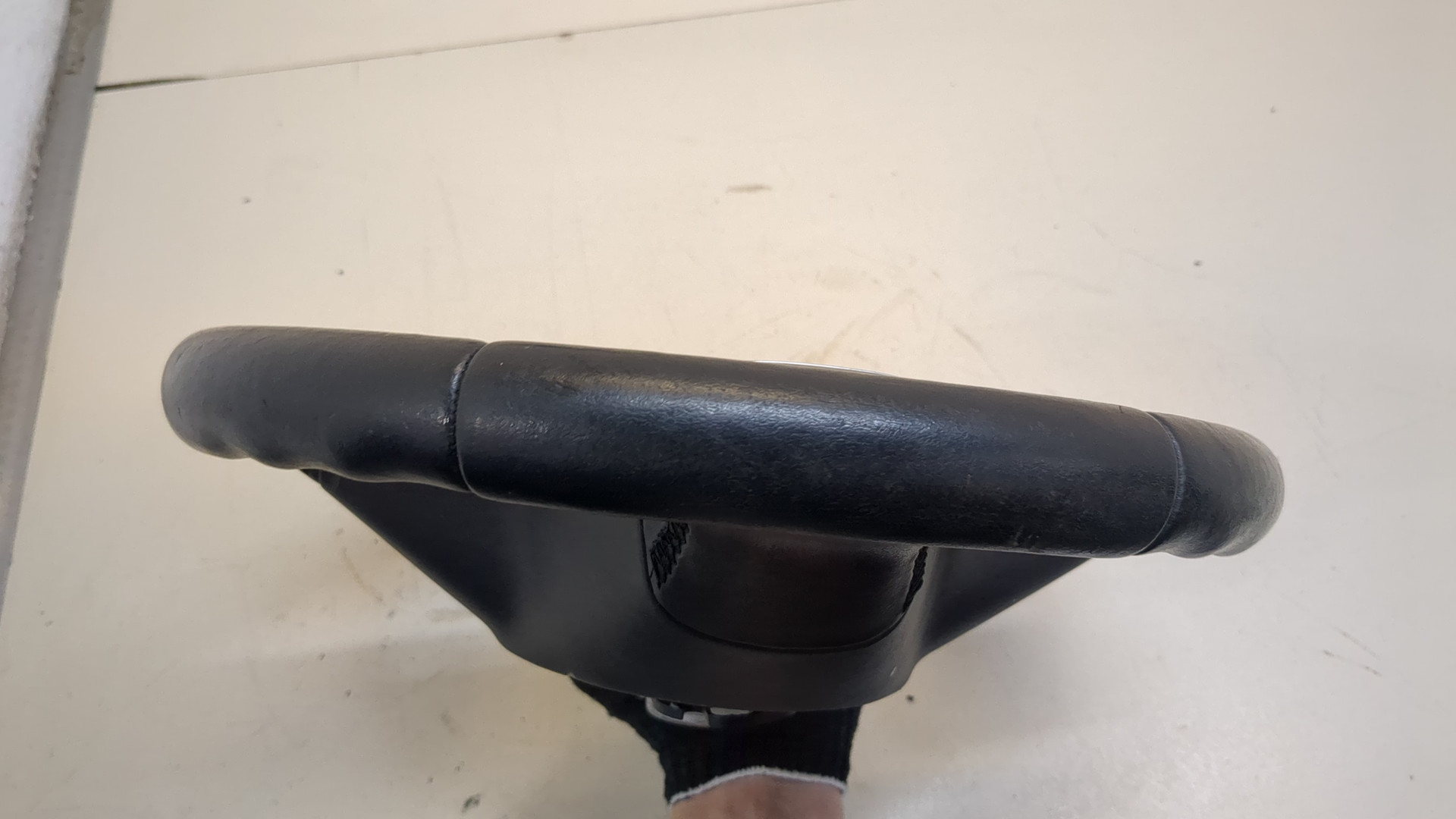 Рулевое колесо (руль)