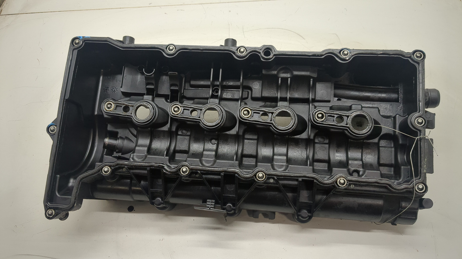 Крышка клапанная ГБЦ