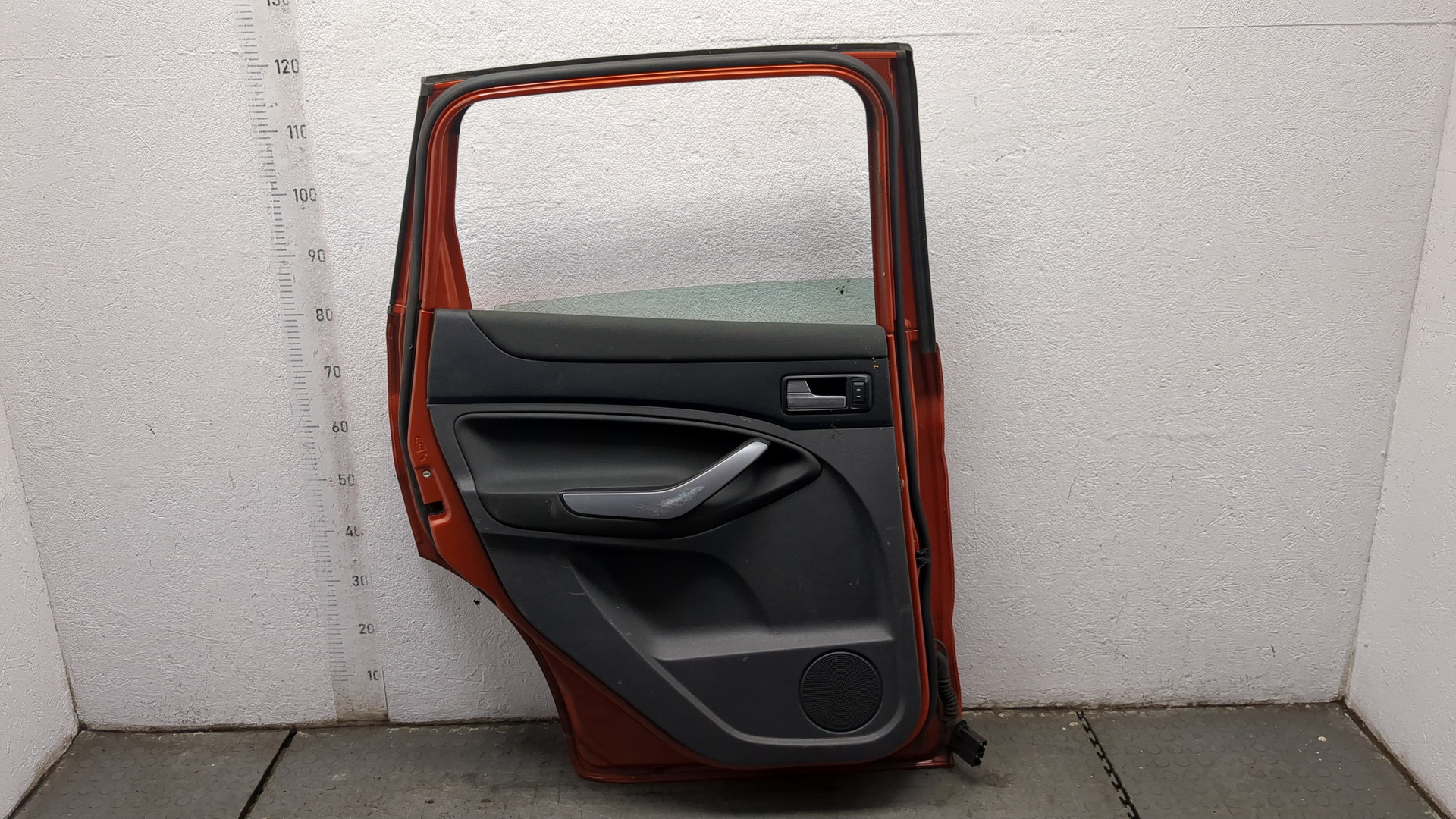 Дверь задняя левая