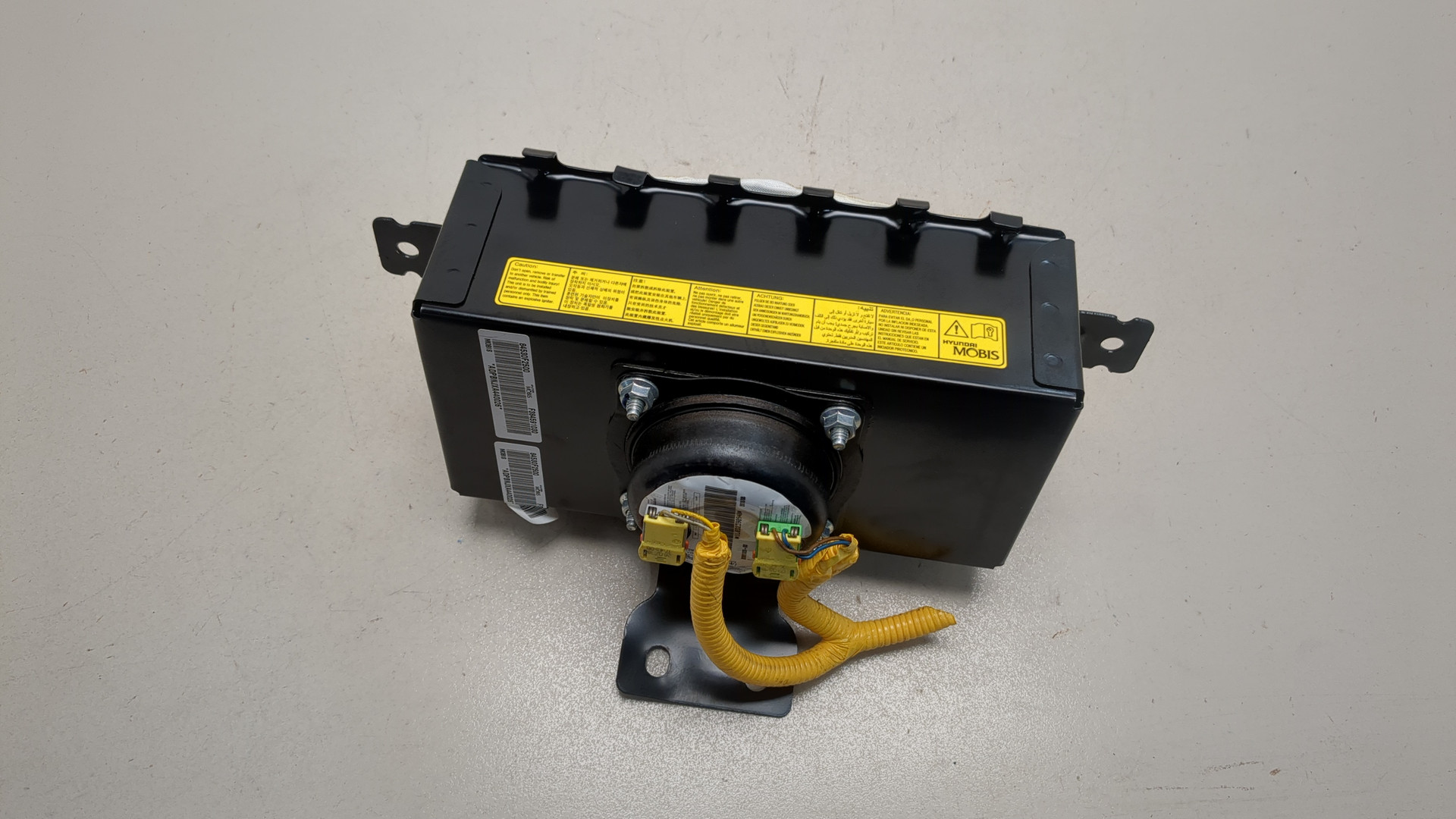 Подушка безопасности пассажирская (в торпедо)