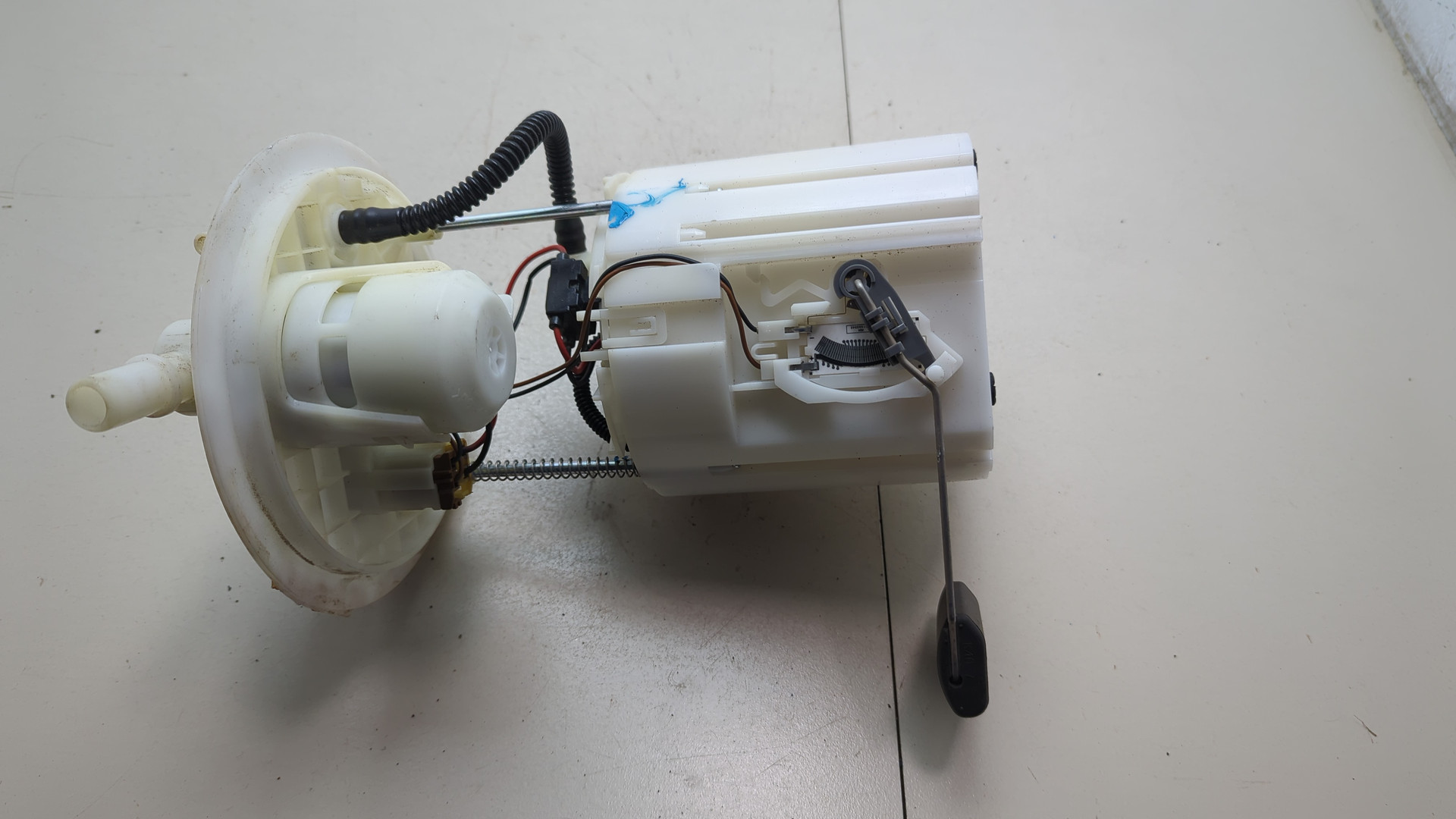 Насос топливный электрический