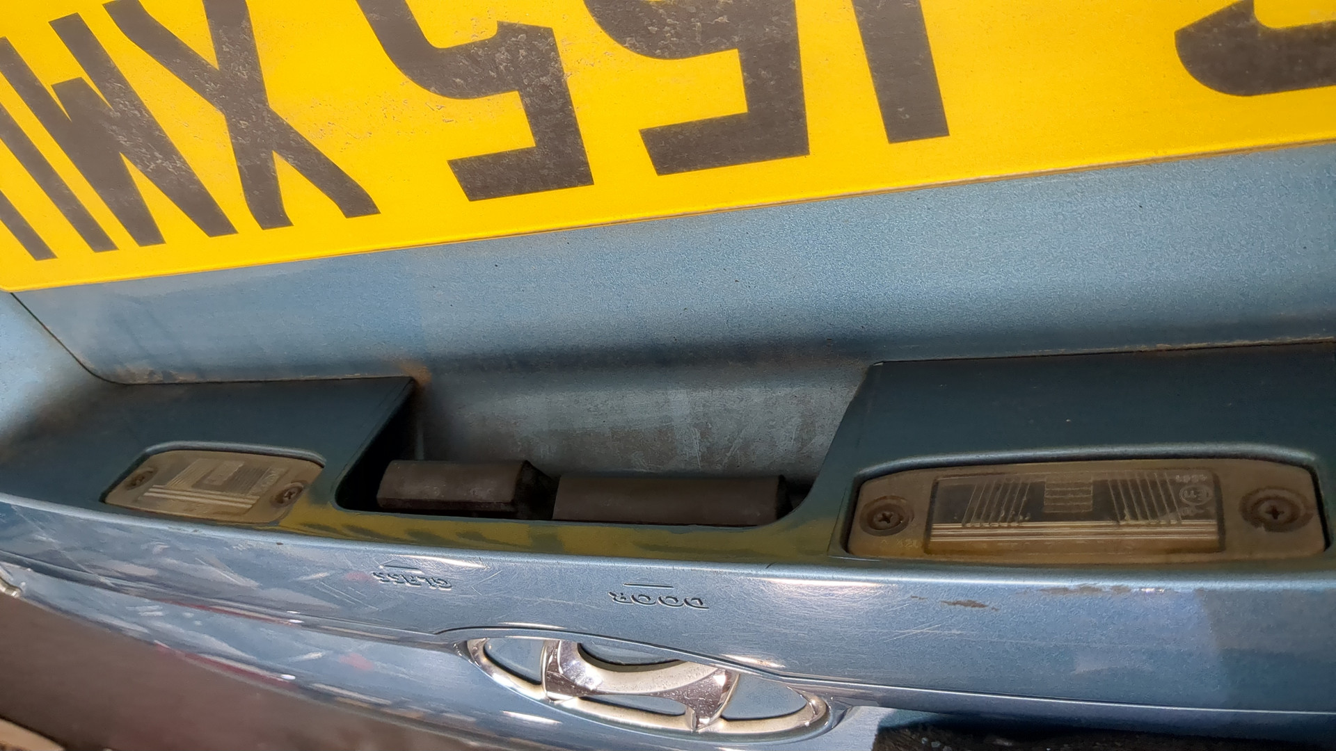 Дверь багажника