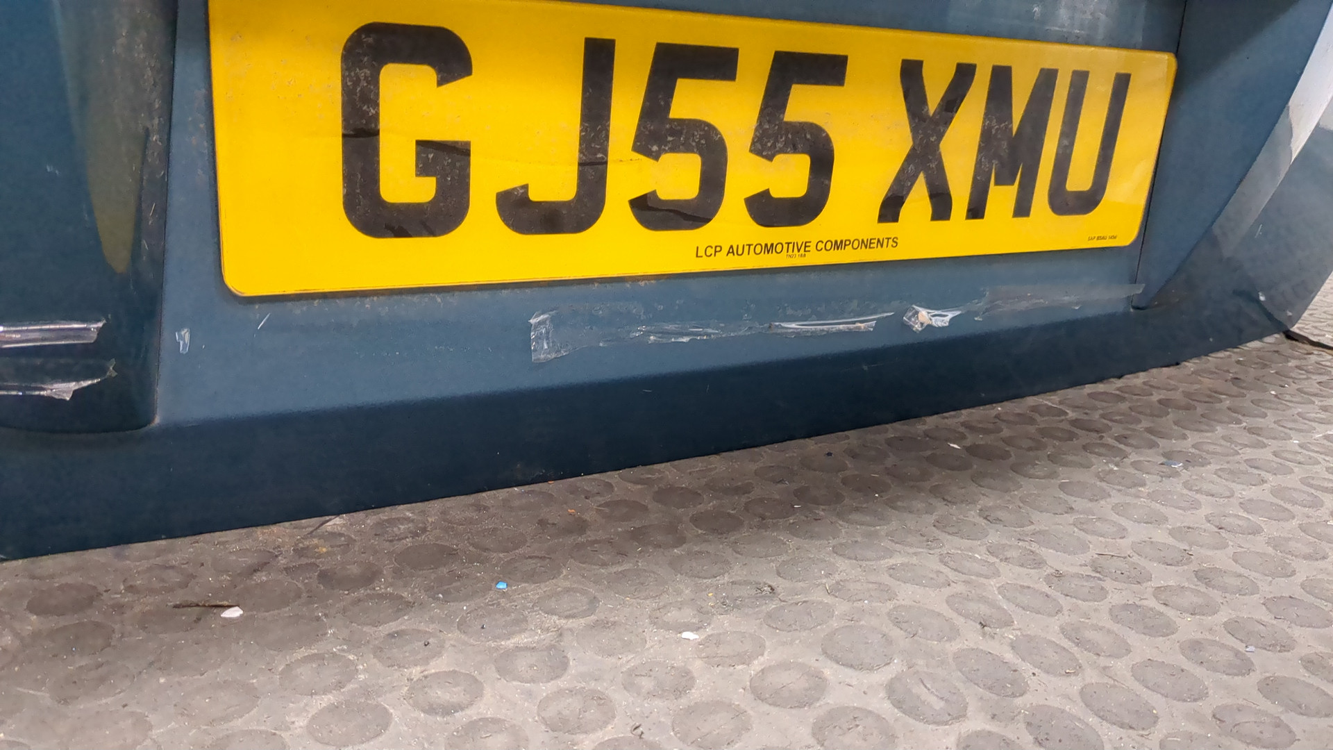 Дверь багажника