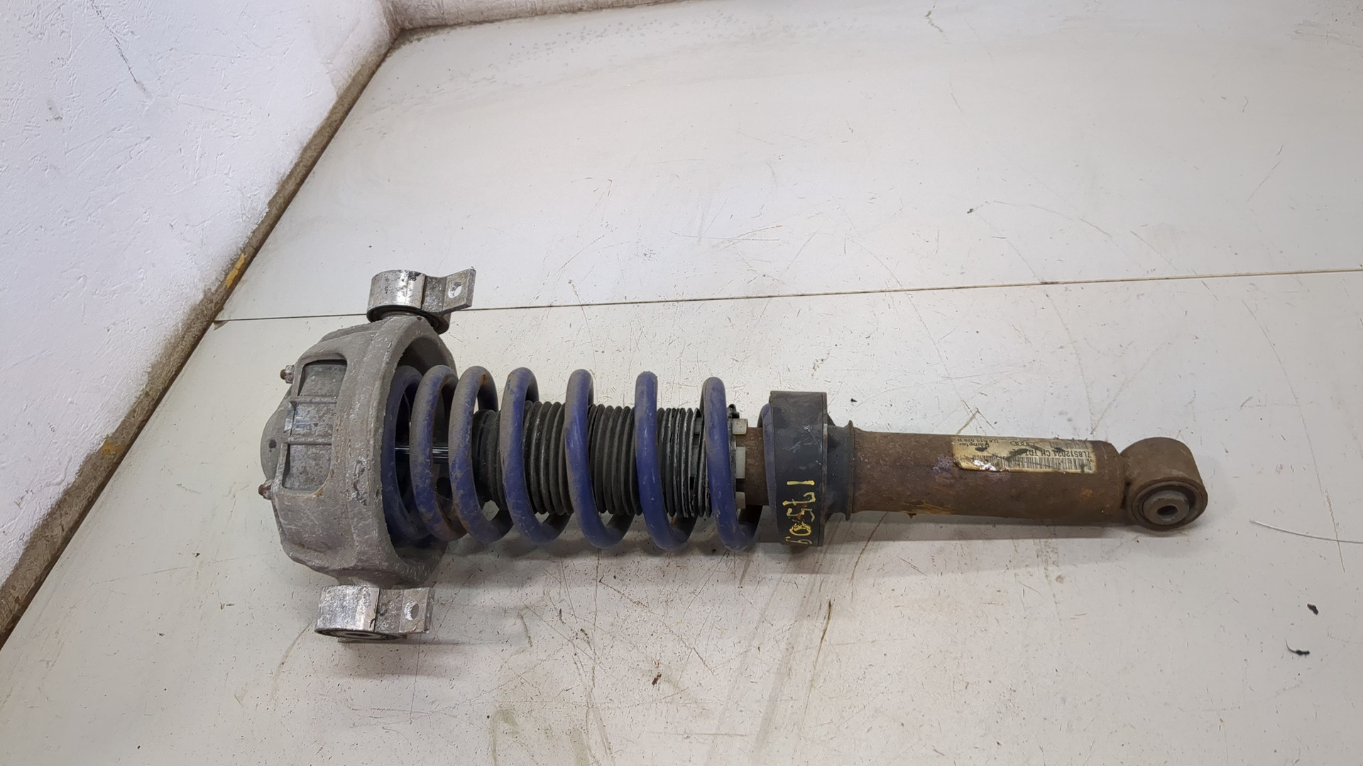 Амортизатор задний (стойка)