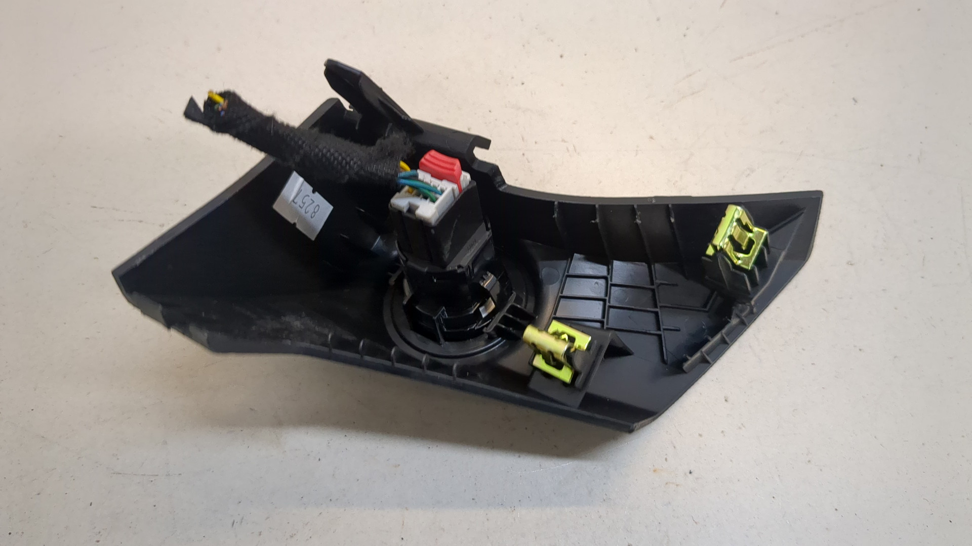 Кнопка запуска двигателя