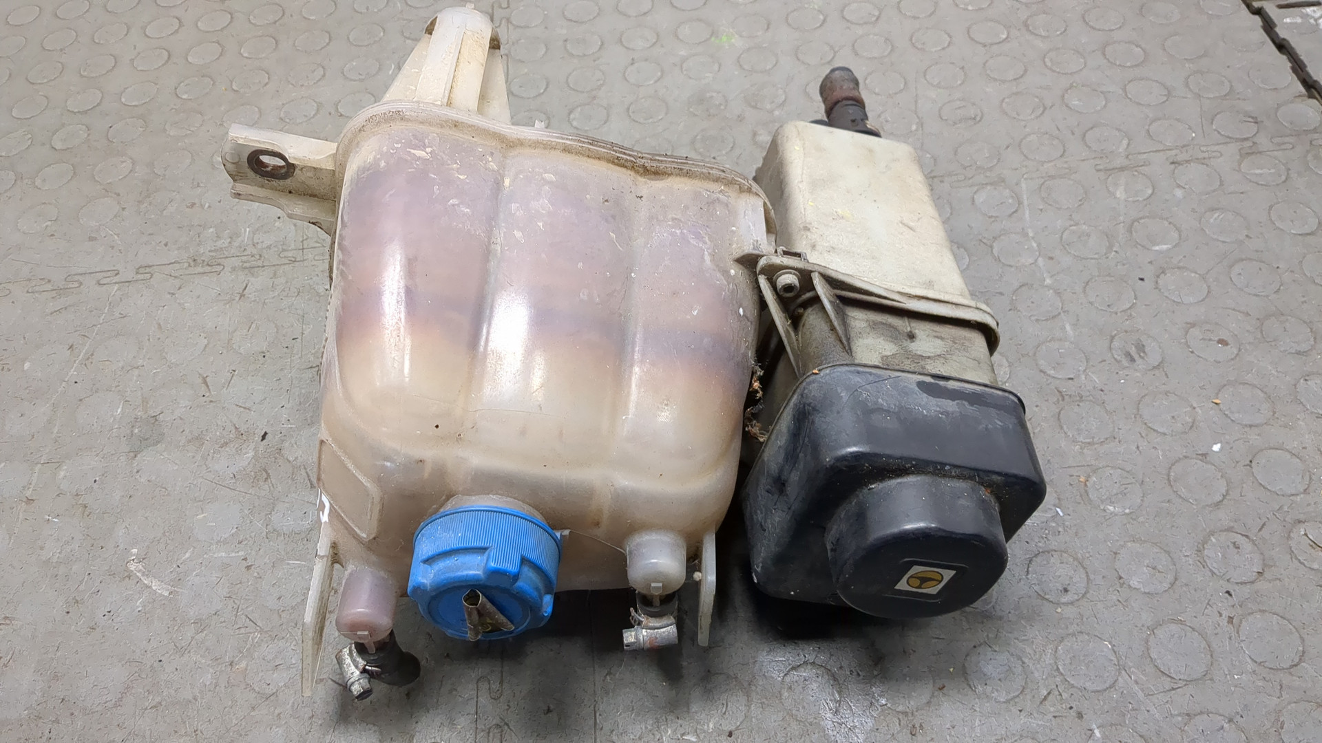 Бачок расширительный