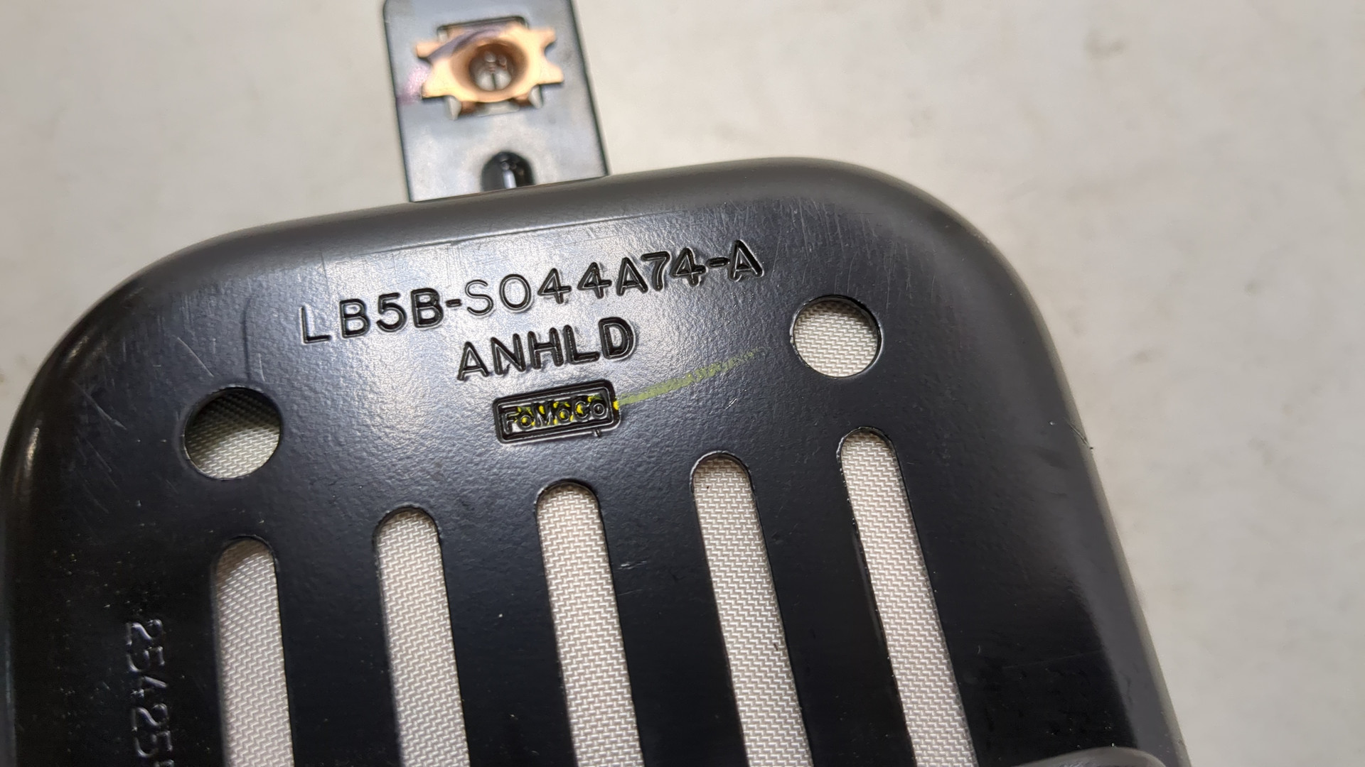 Подушка безопасности пассажирская (в торпедо)