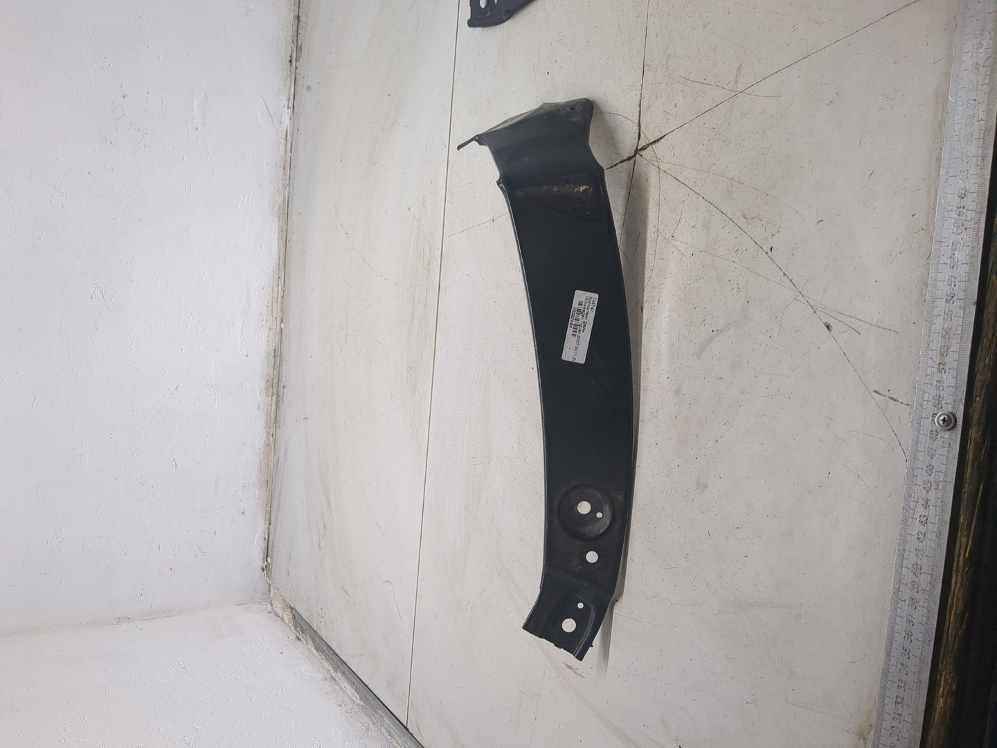 Кронштейн фар правый