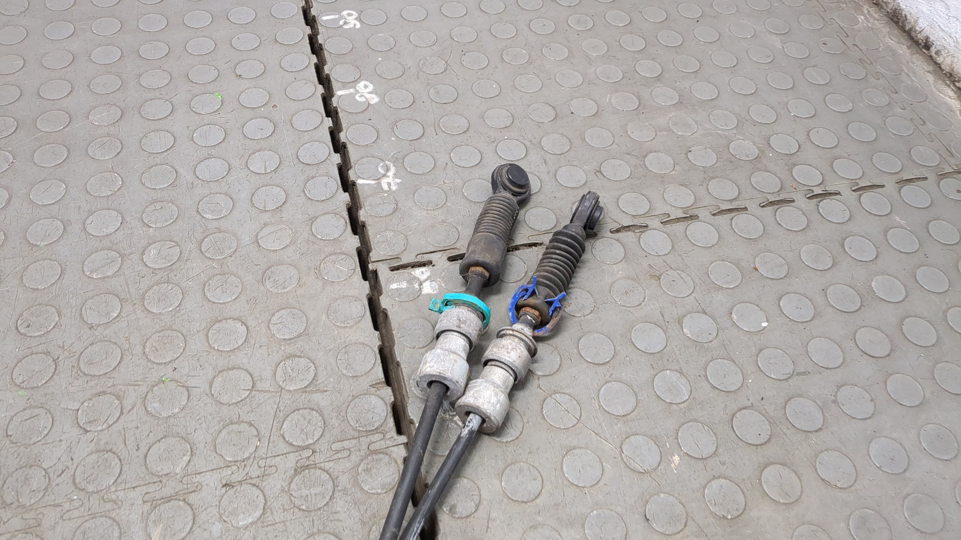 Кулиса МКПП / АКПП