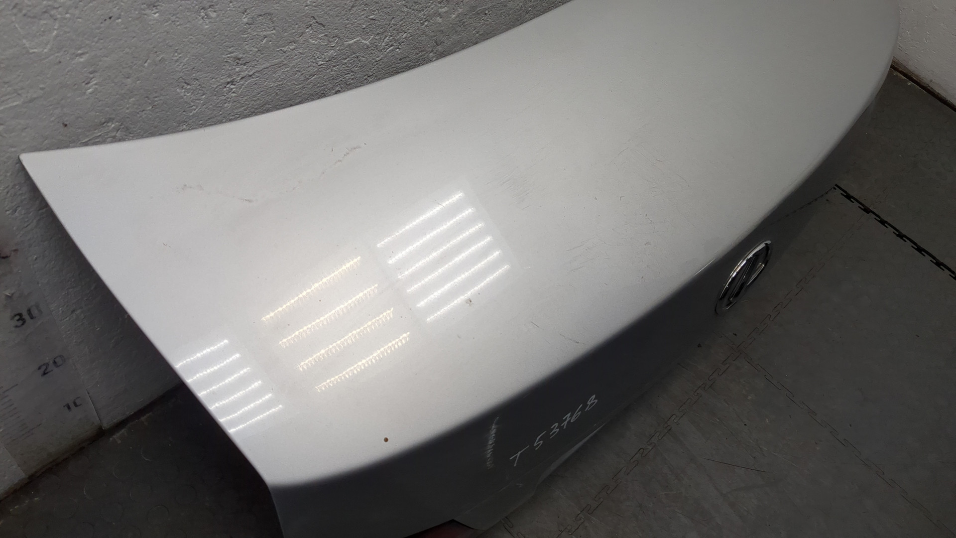 Дверь багажника