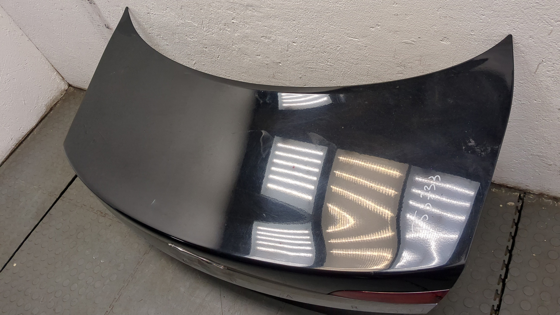 Дверь багажника