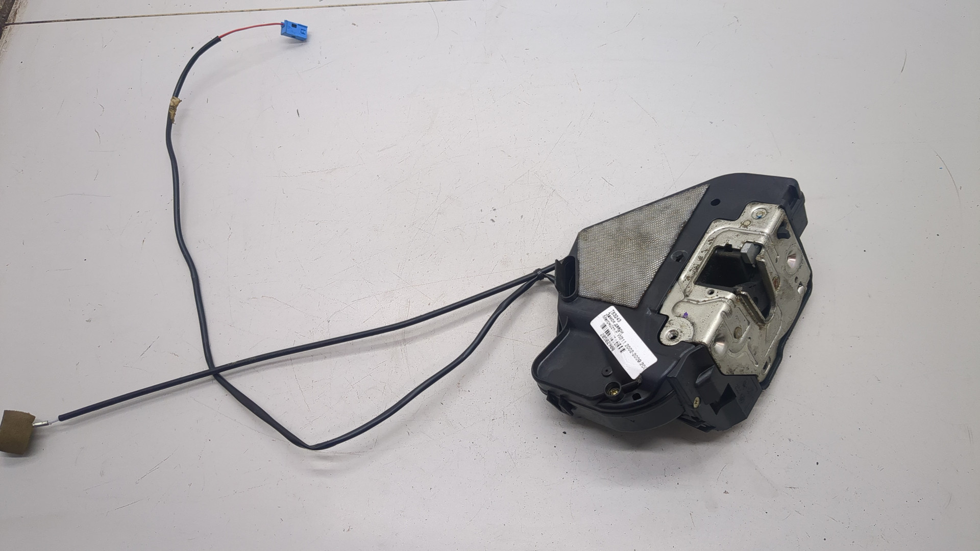 Замок двери задней правой