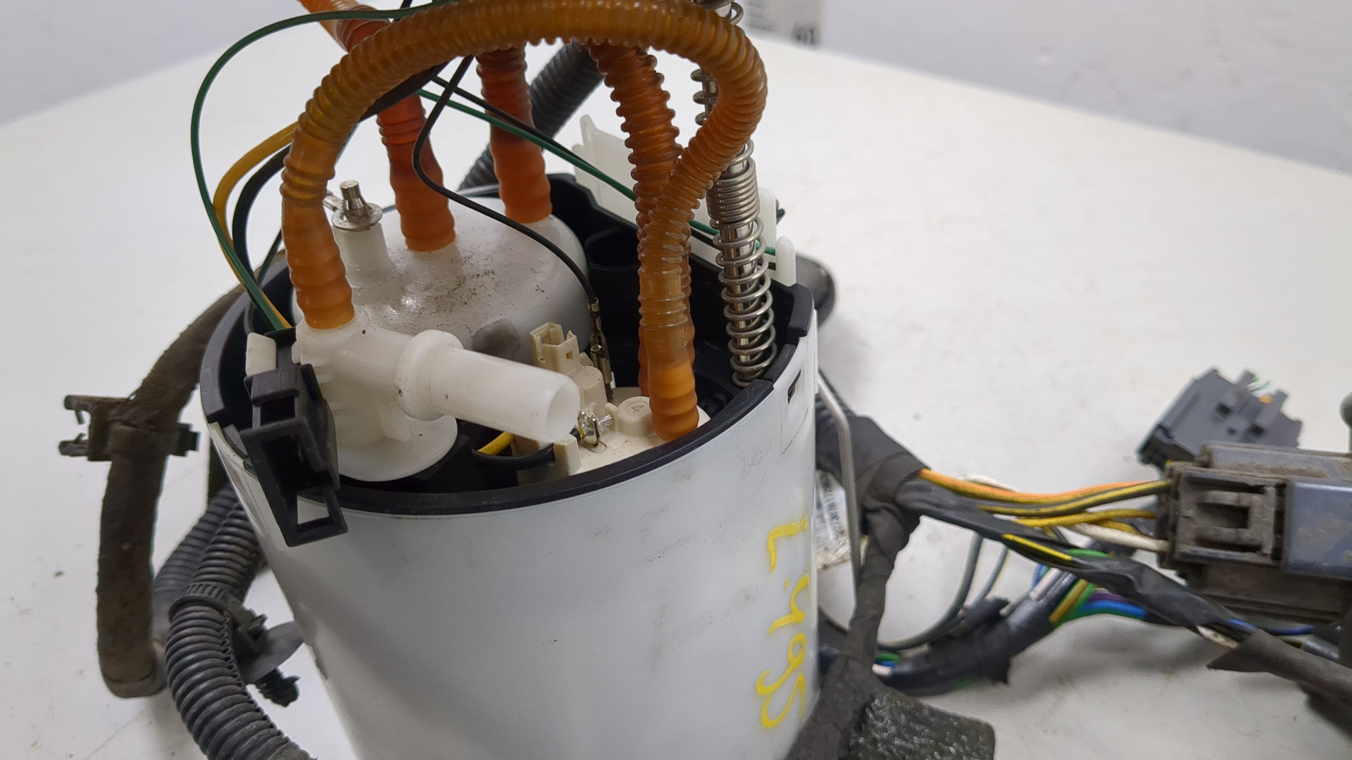 Насос топливный электрический