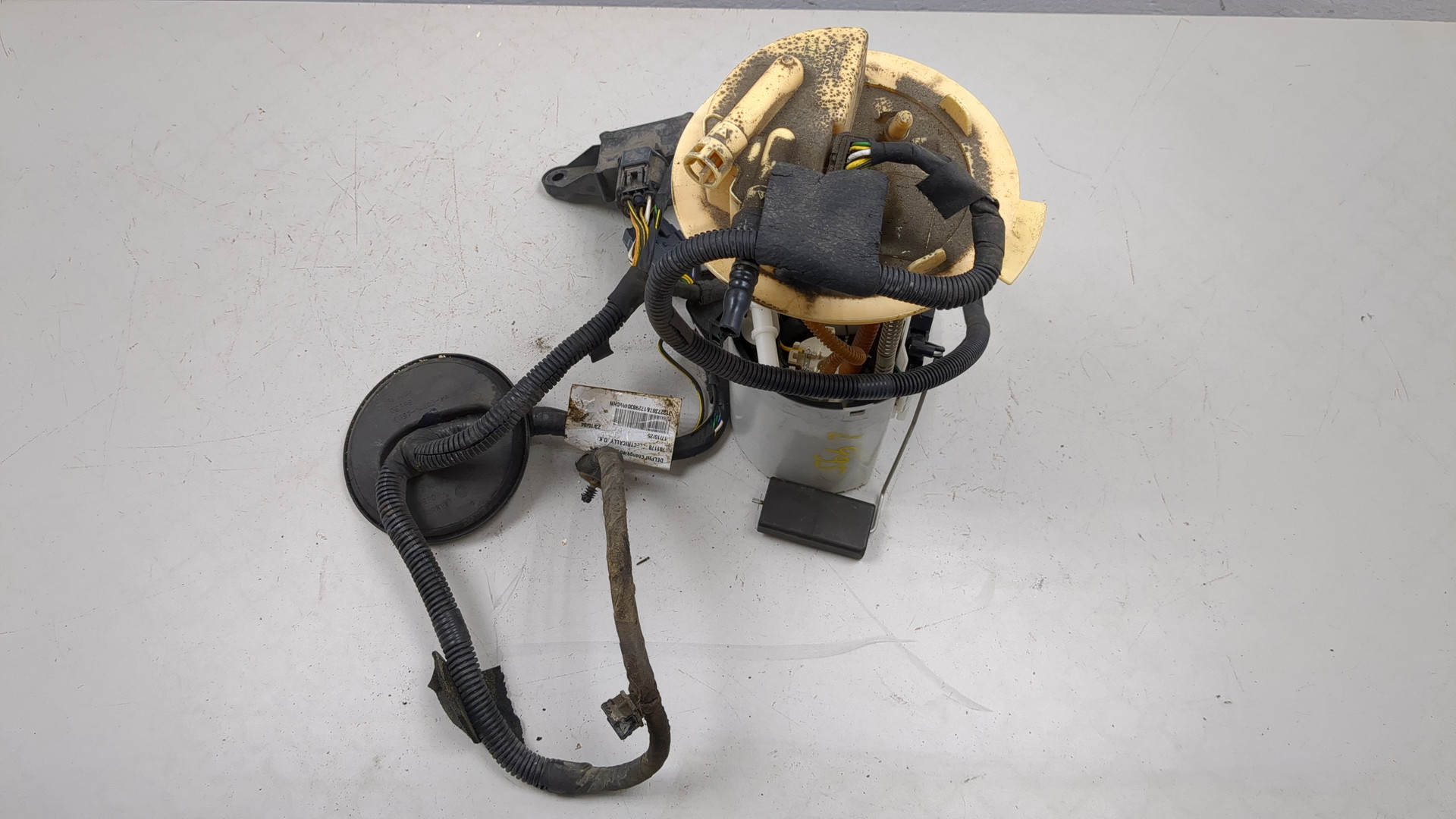 Насос топливный электрический