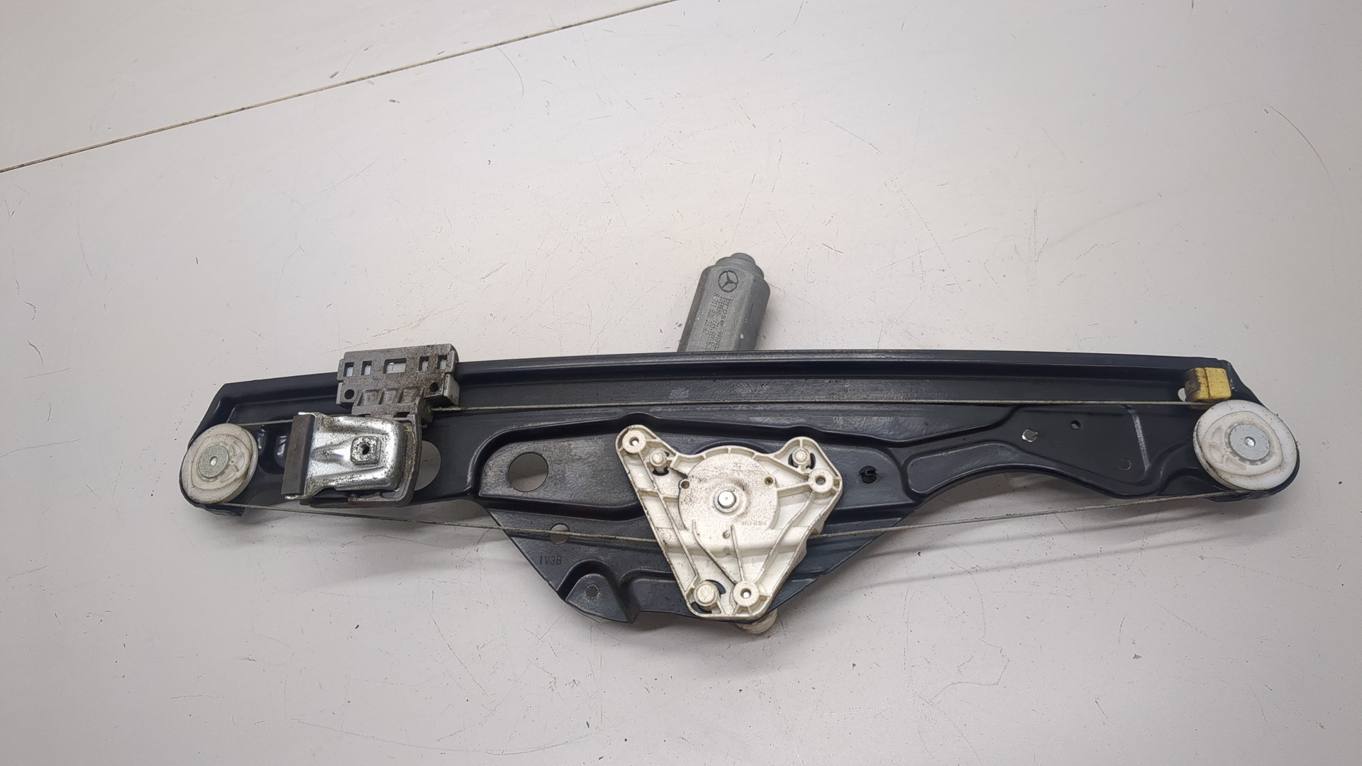 Стеклоподъемник электр. задний левый