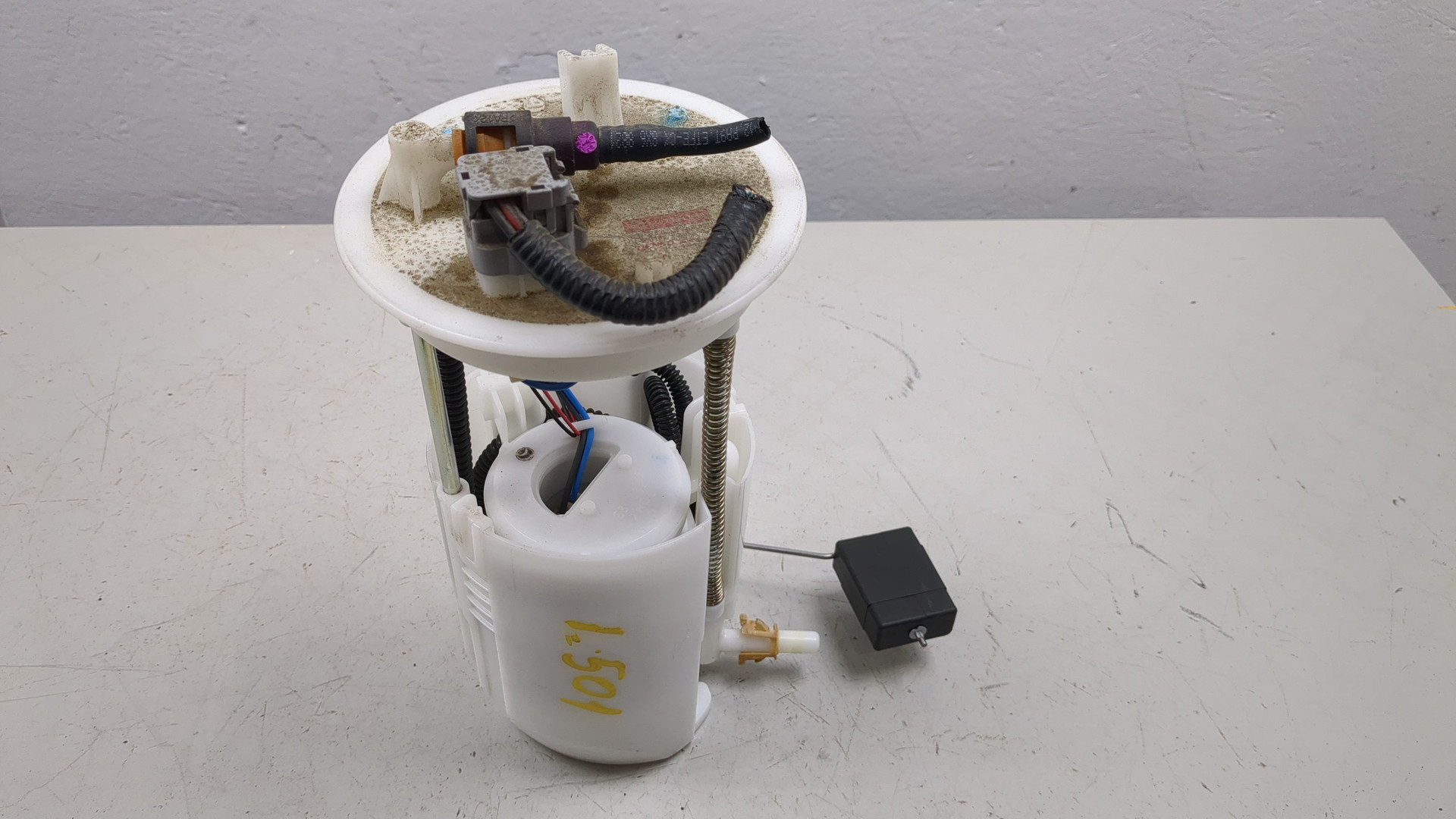 Насос топливный электрический