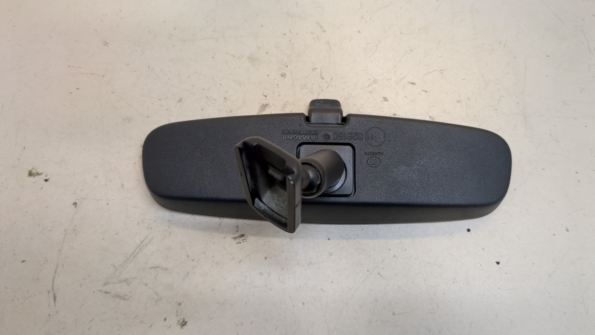 Зеркало заднего вида