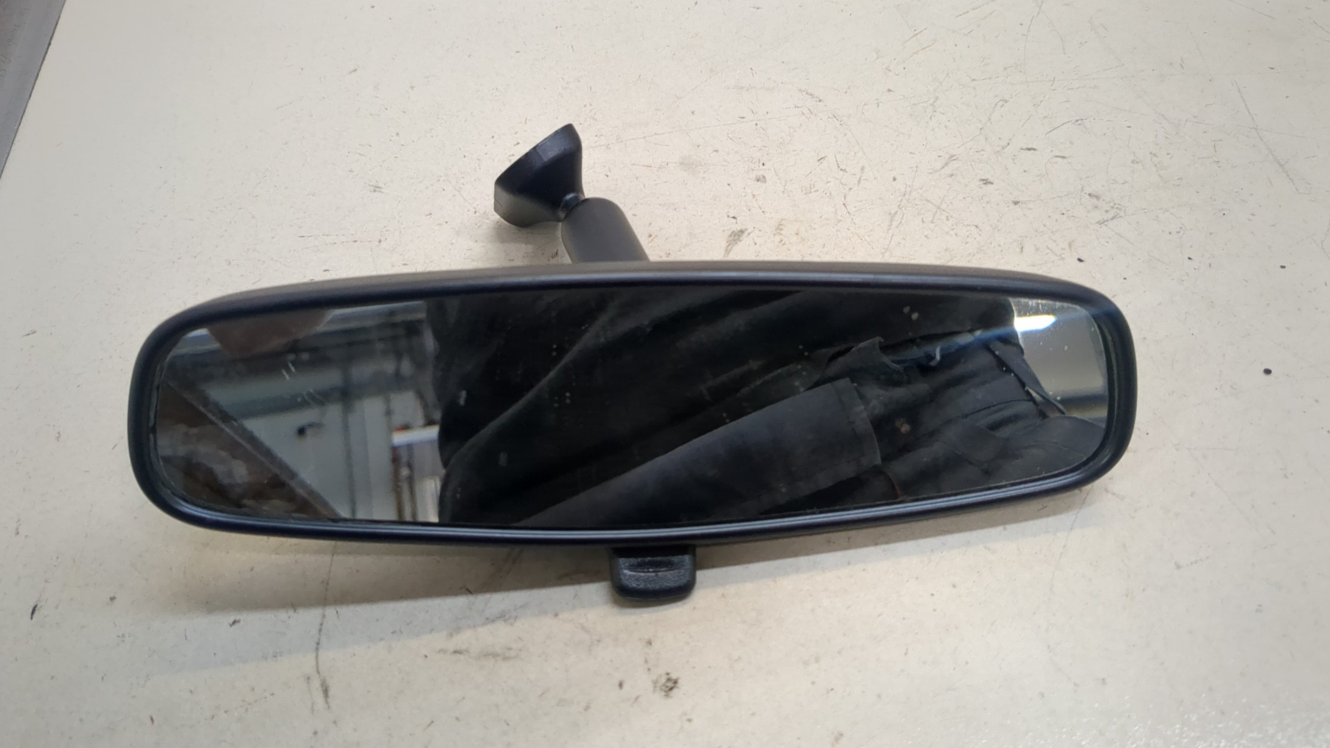 Зеркало заднего вида