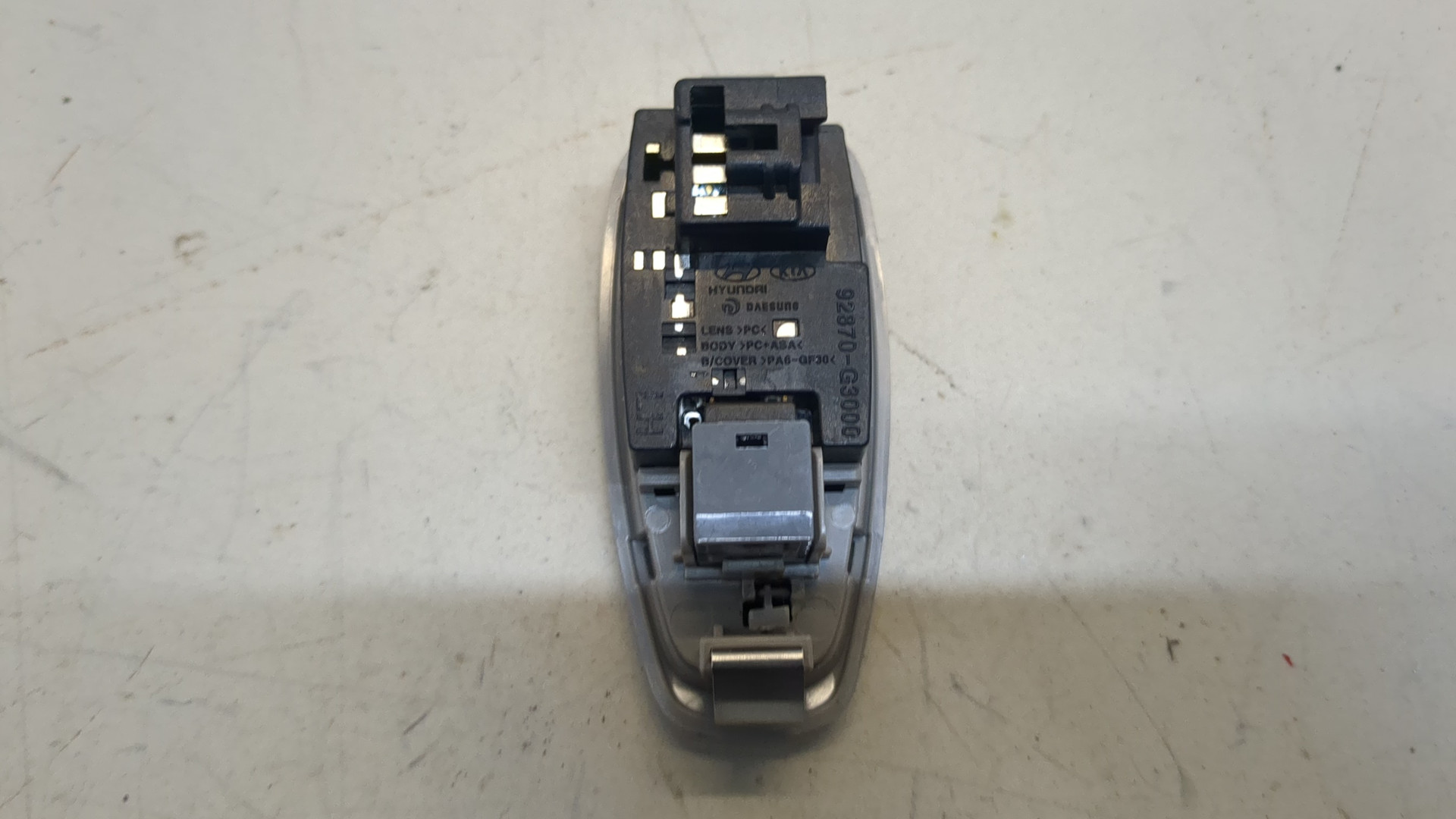 Плафон салонный