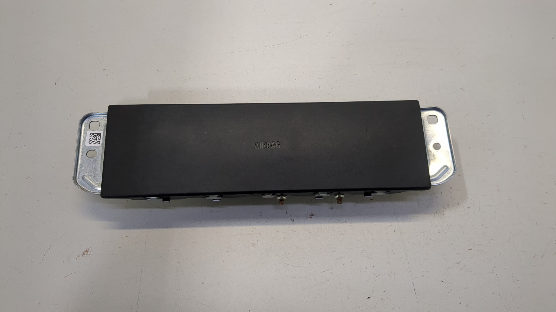 Подушка безопасности нижняя (для колен)