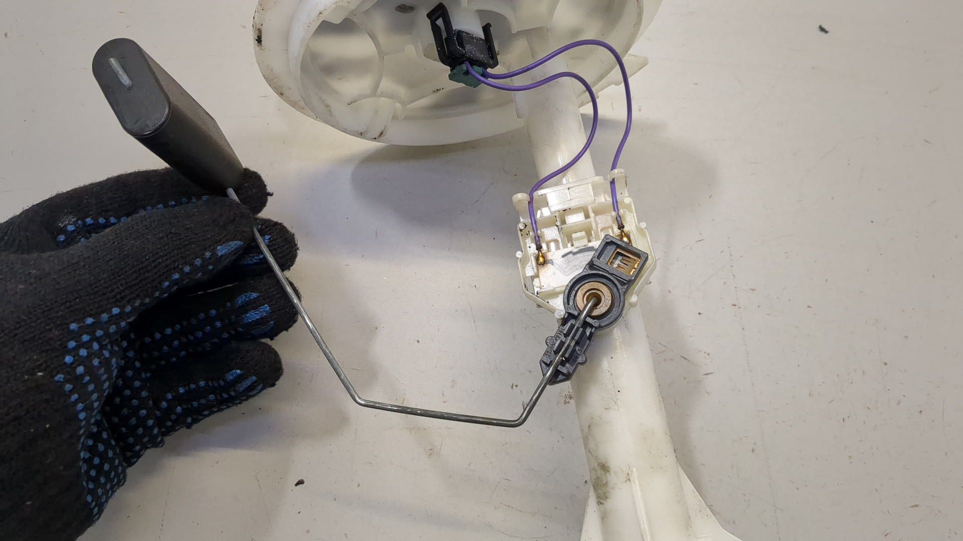 Датчик уровня топлива