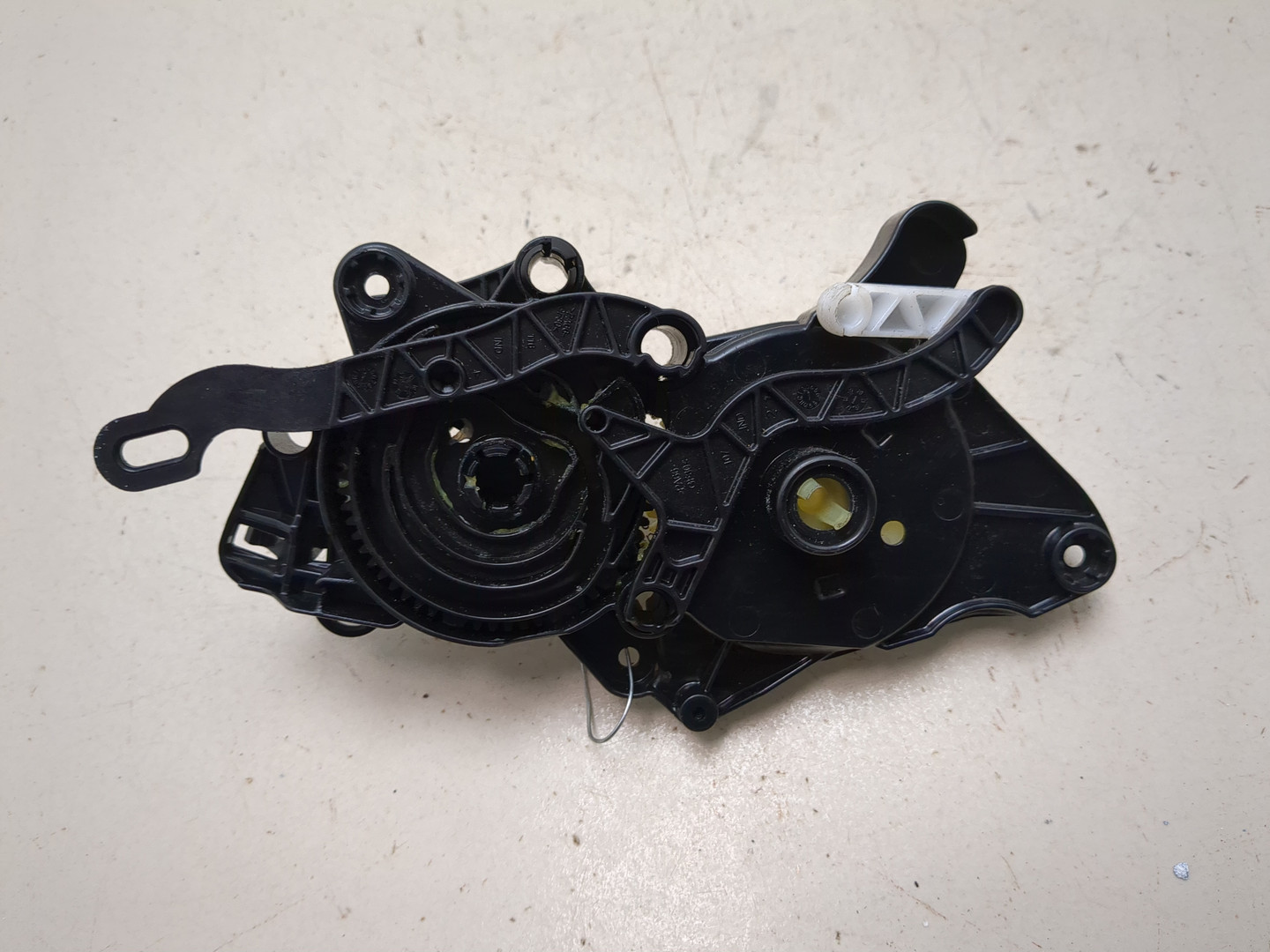 Моторчик заслонки печки