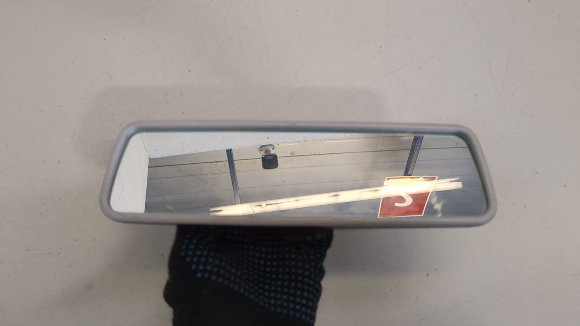 Зеркало заднего вида