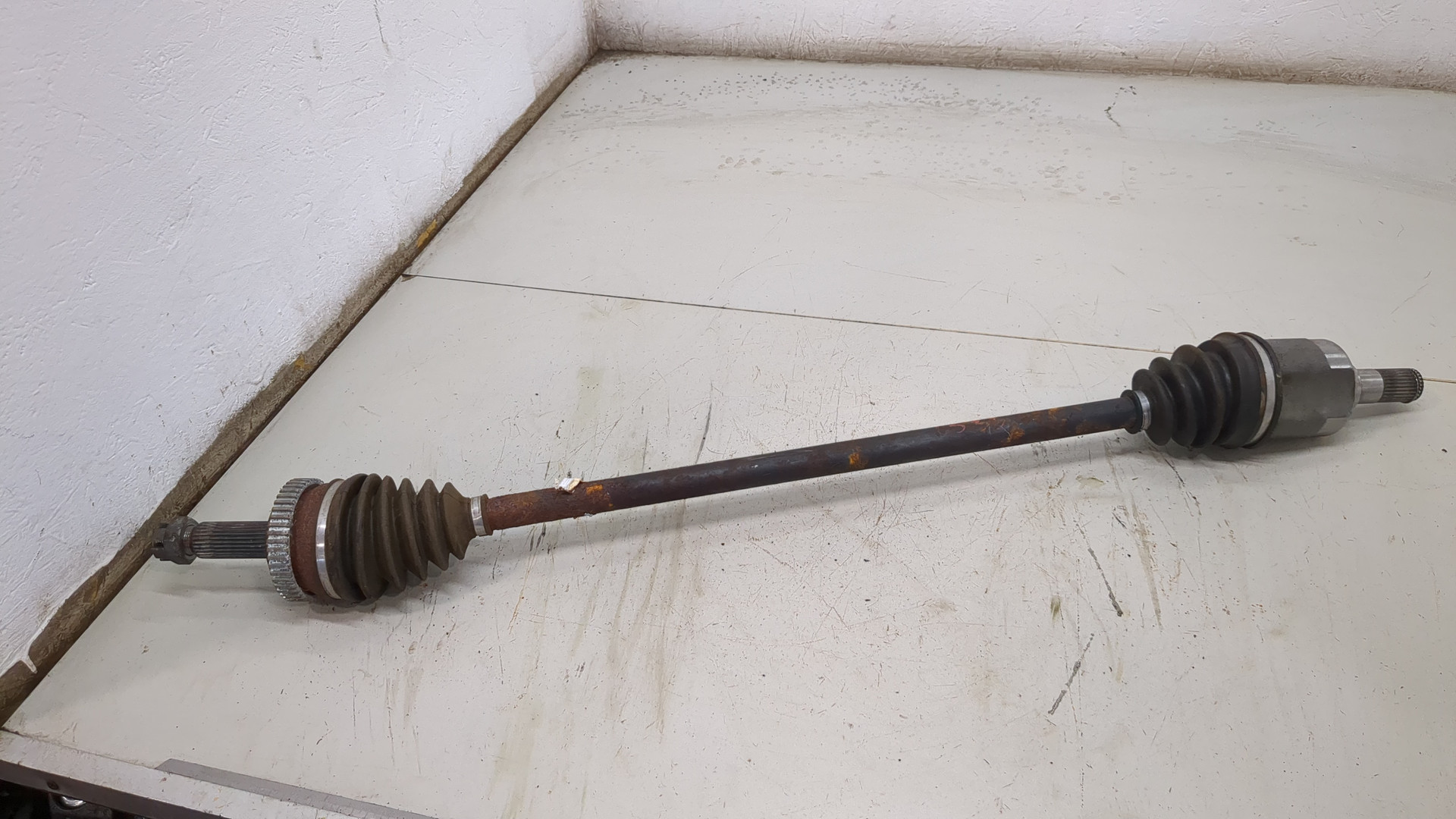 Полуось передняя правая