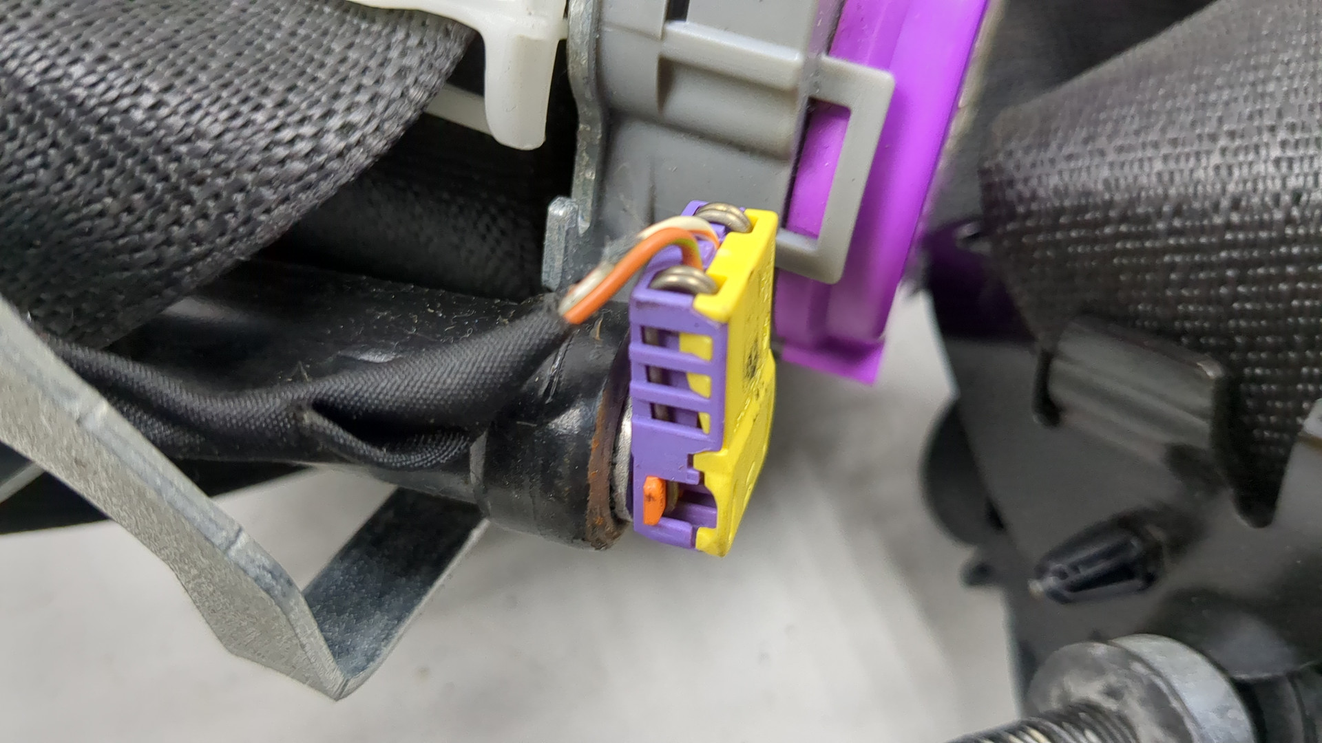 Ремень безопасности