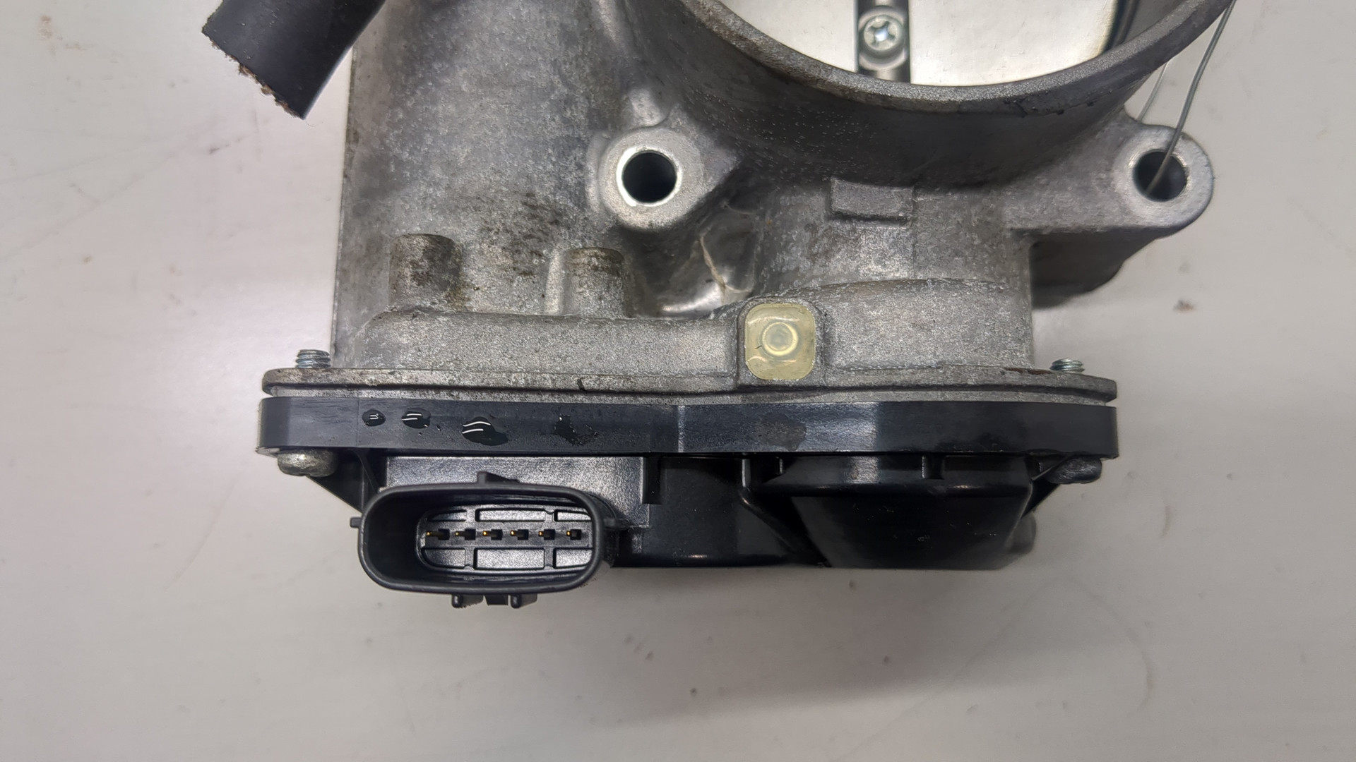 Заслонка дроссельная электрическая