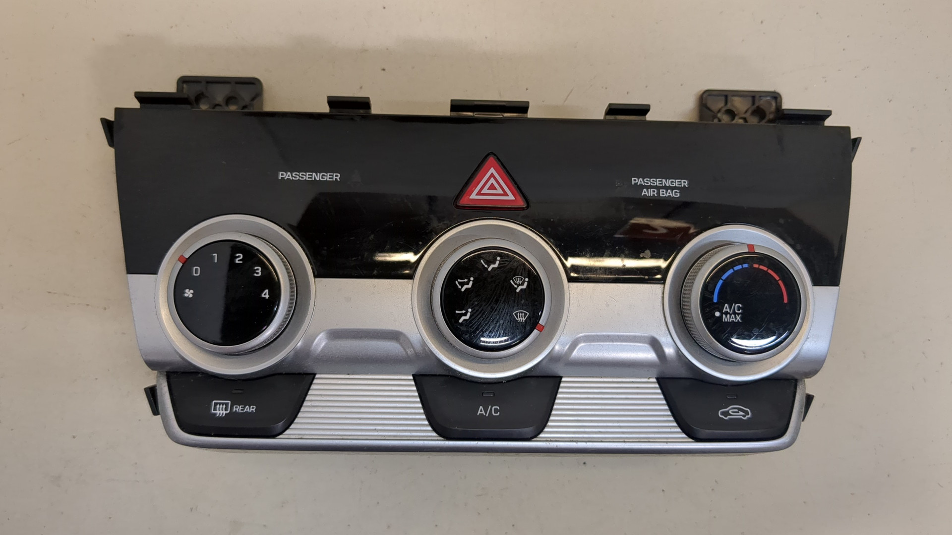 Переключатель отопителя