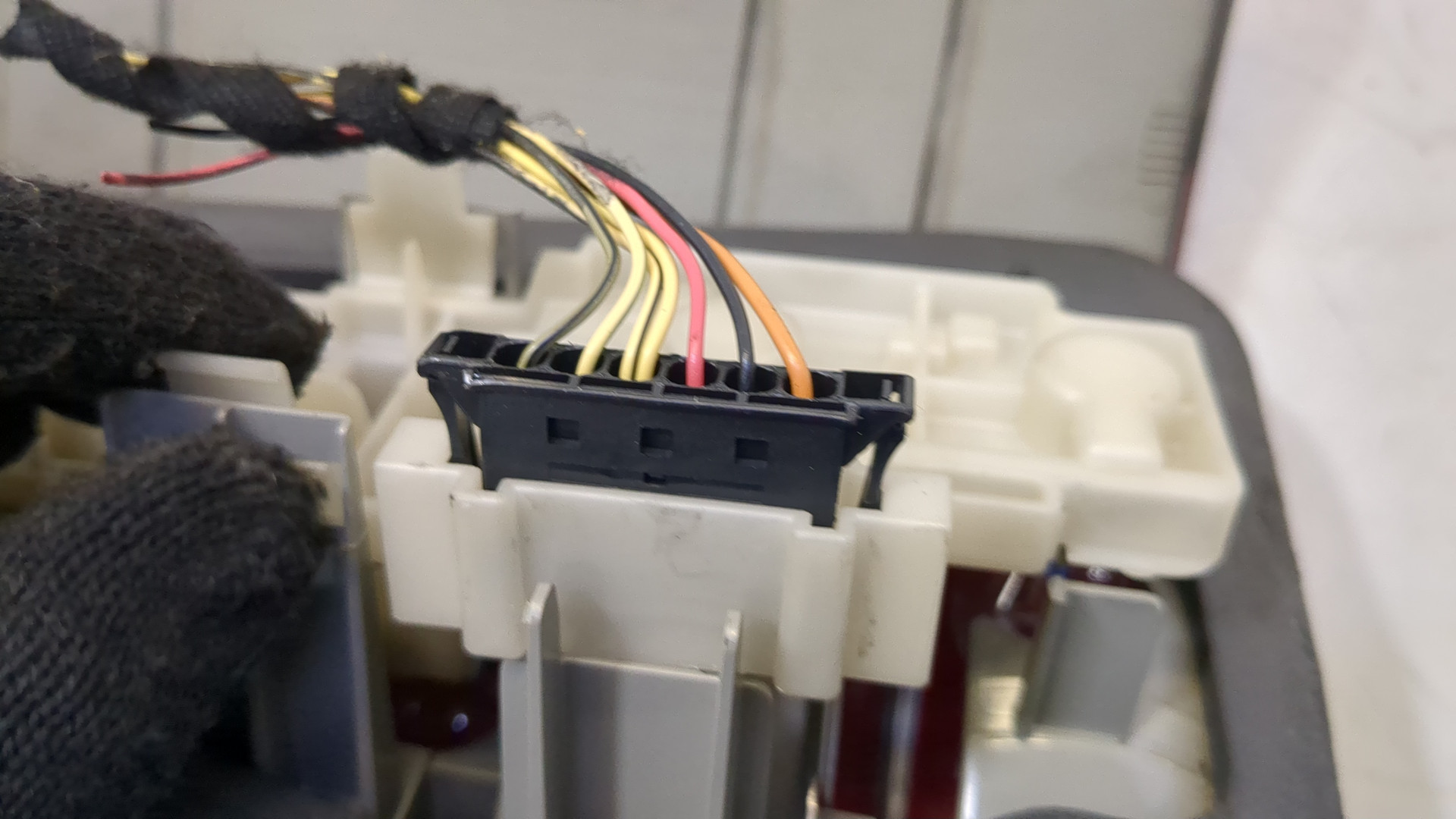 Фонарь задний левый