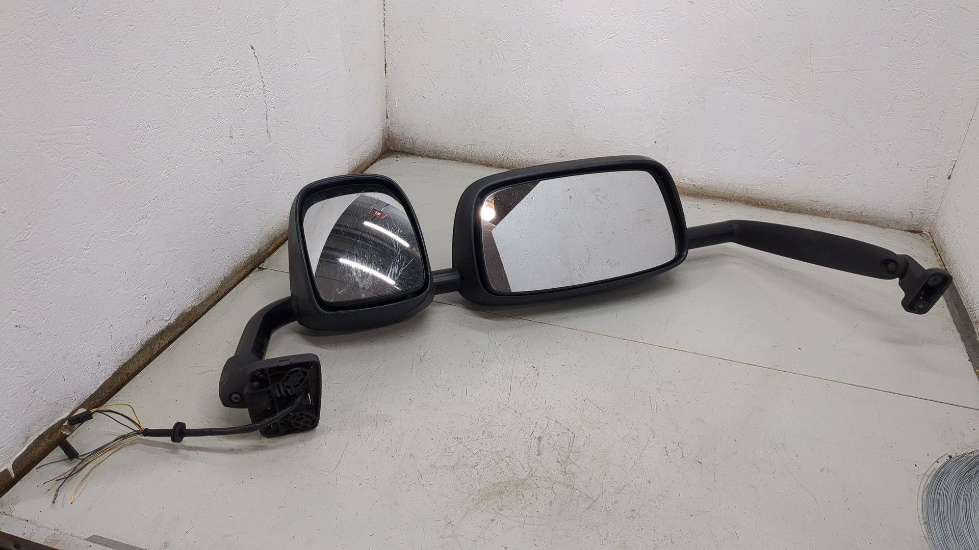 Зеркало левое электрическое