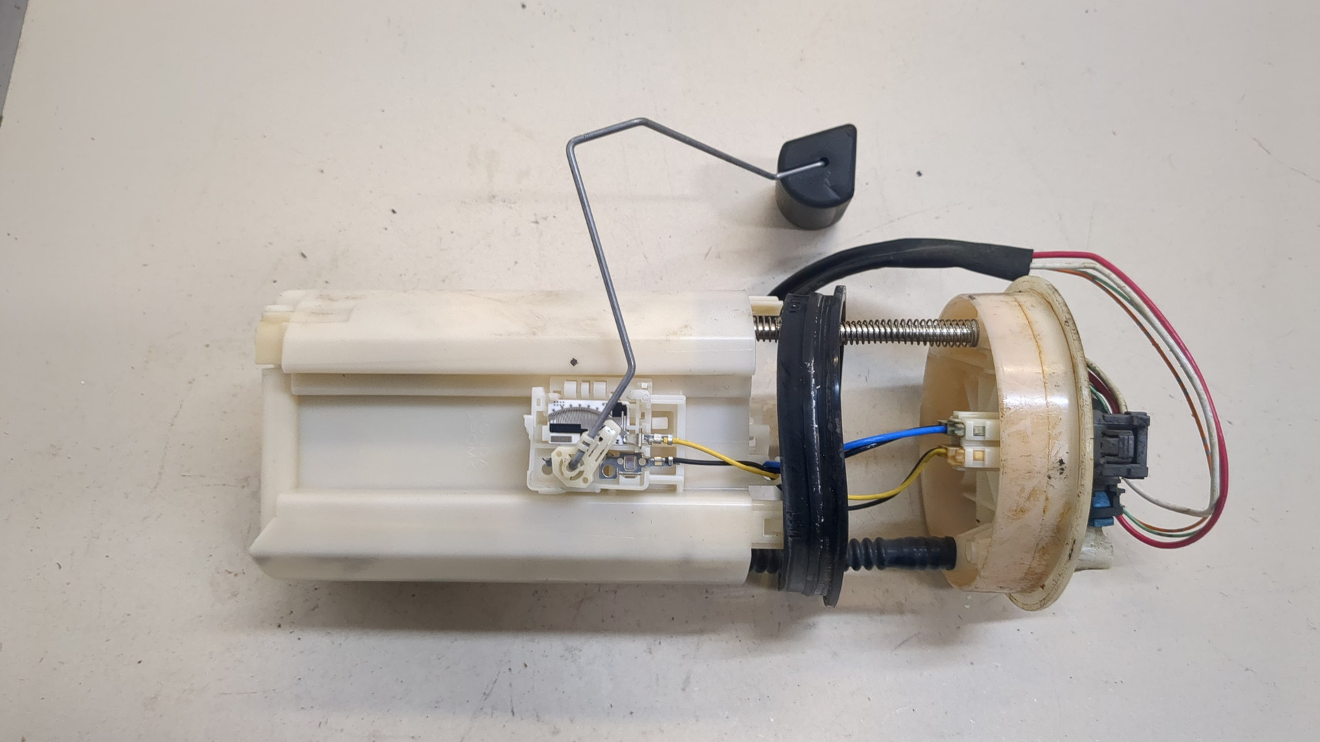 Насос топливный электрический