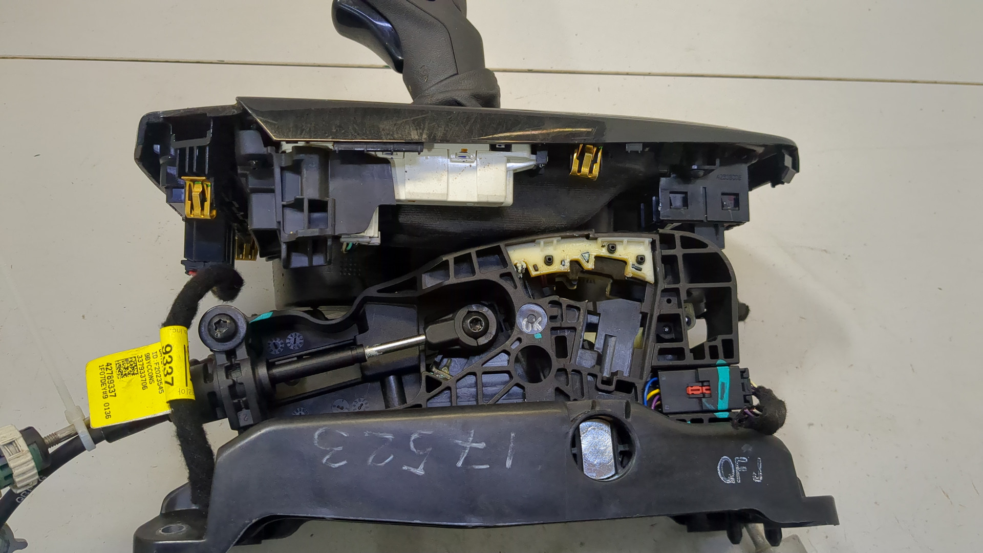 Кулиса МКПП / АКПП