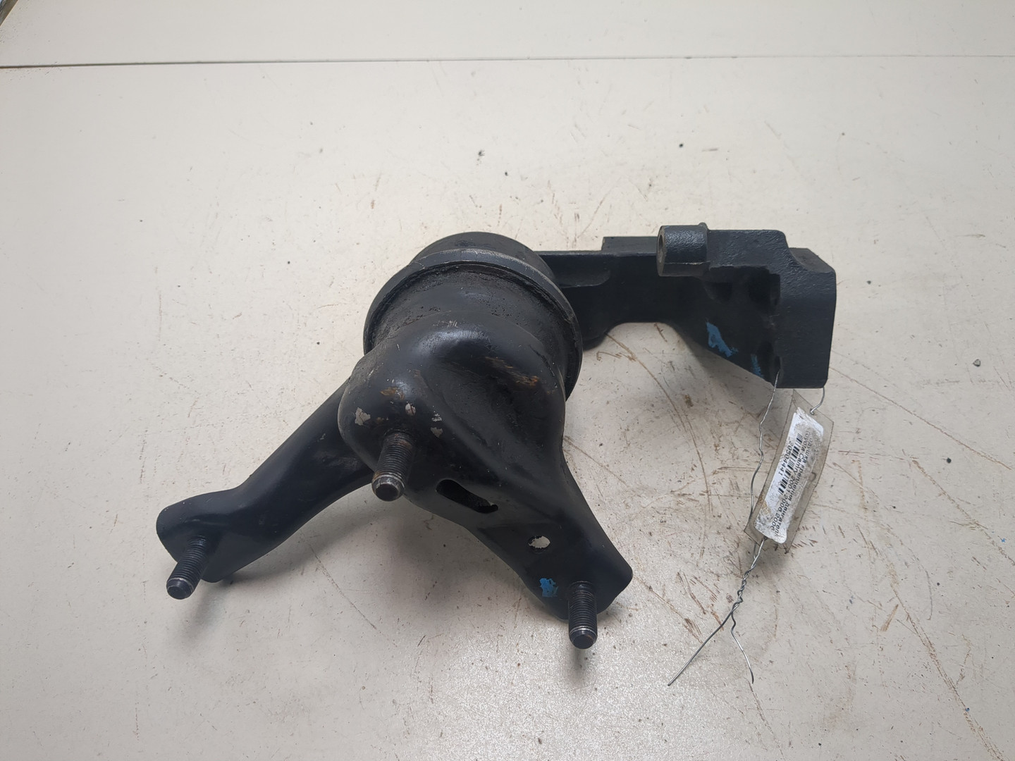 Опора двигателя