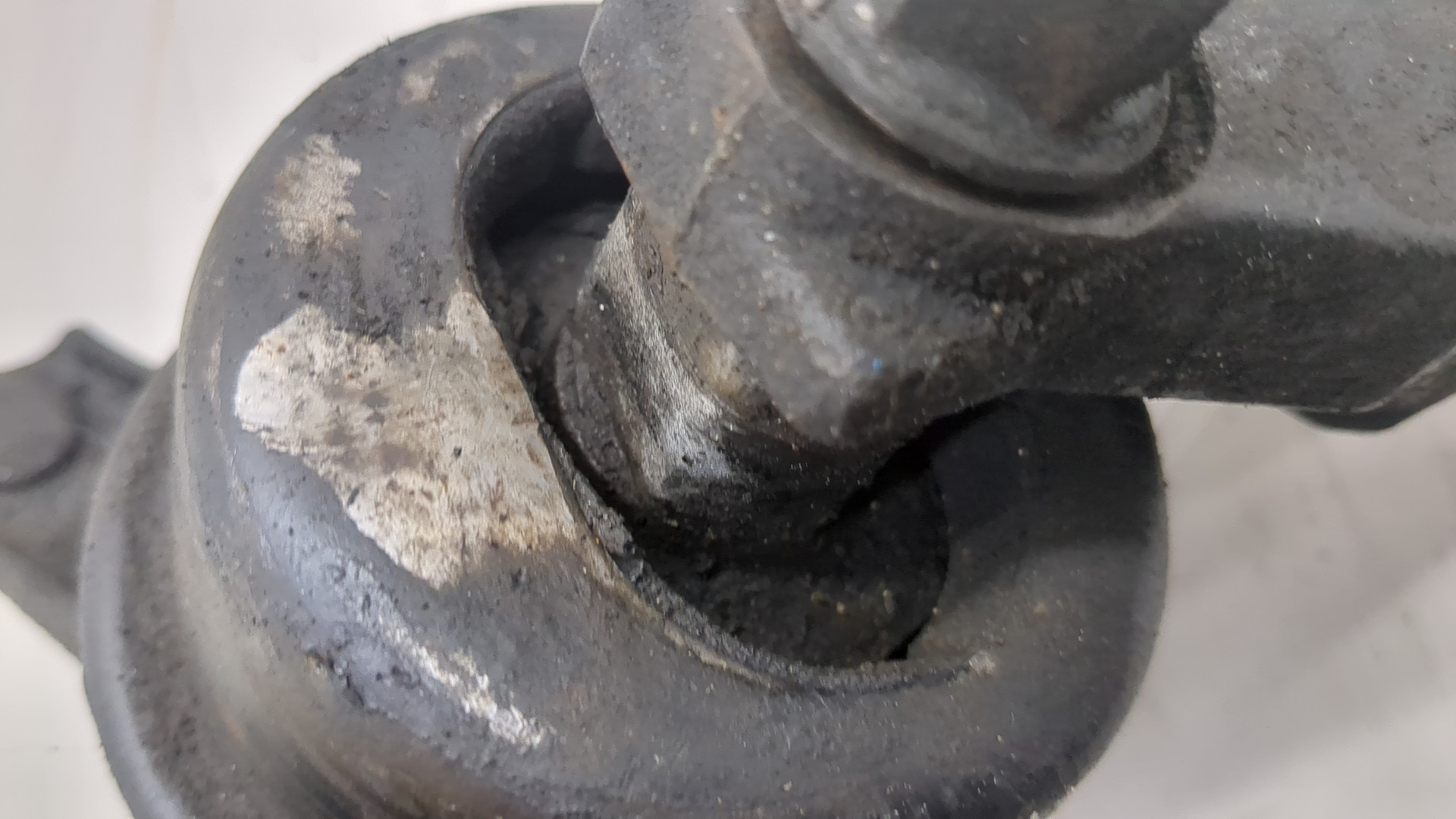 Опора двигателя