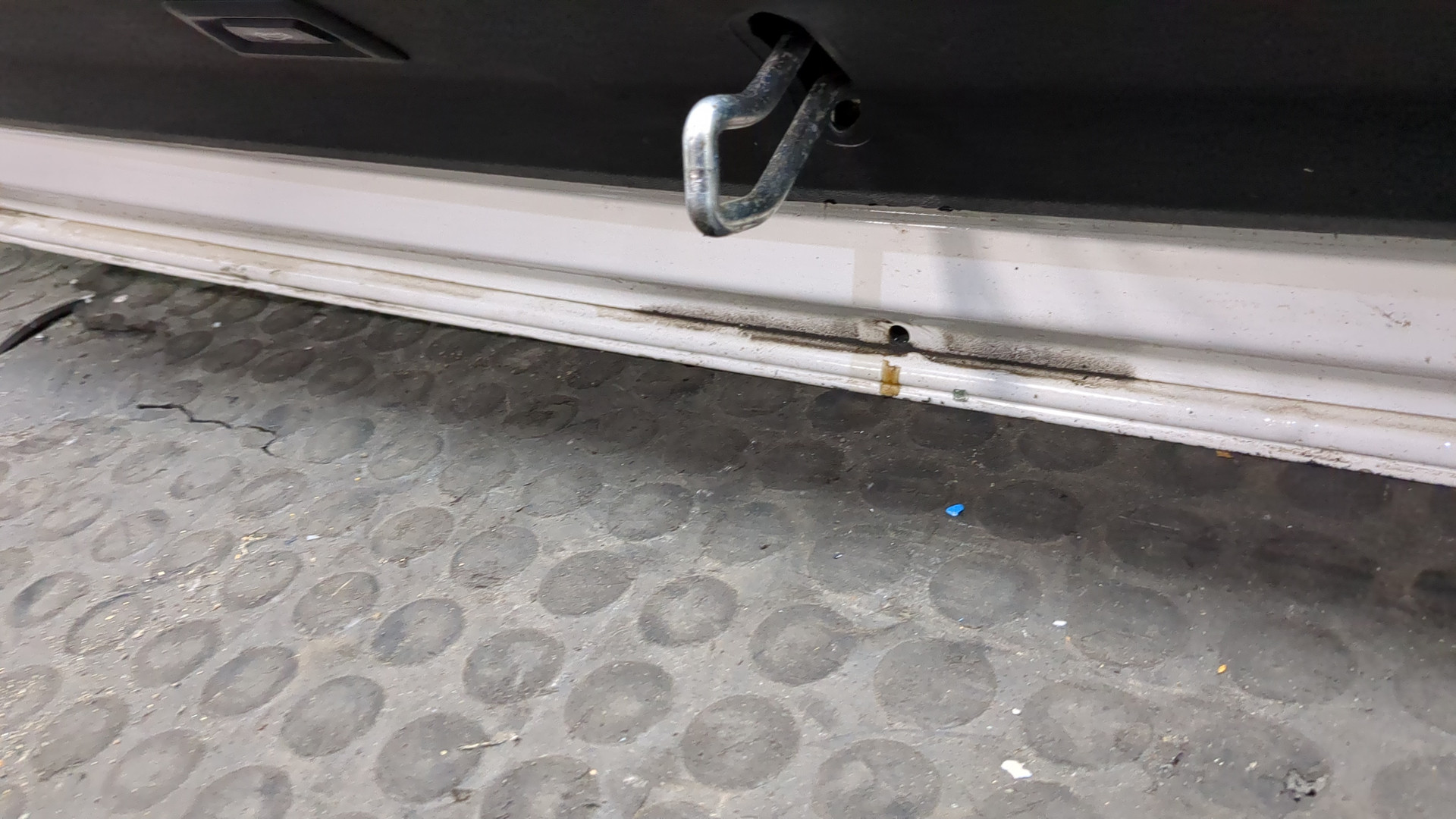 Дверь багажника