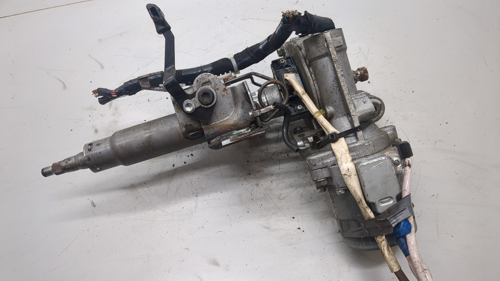 Серводвигатель рулевой рейки