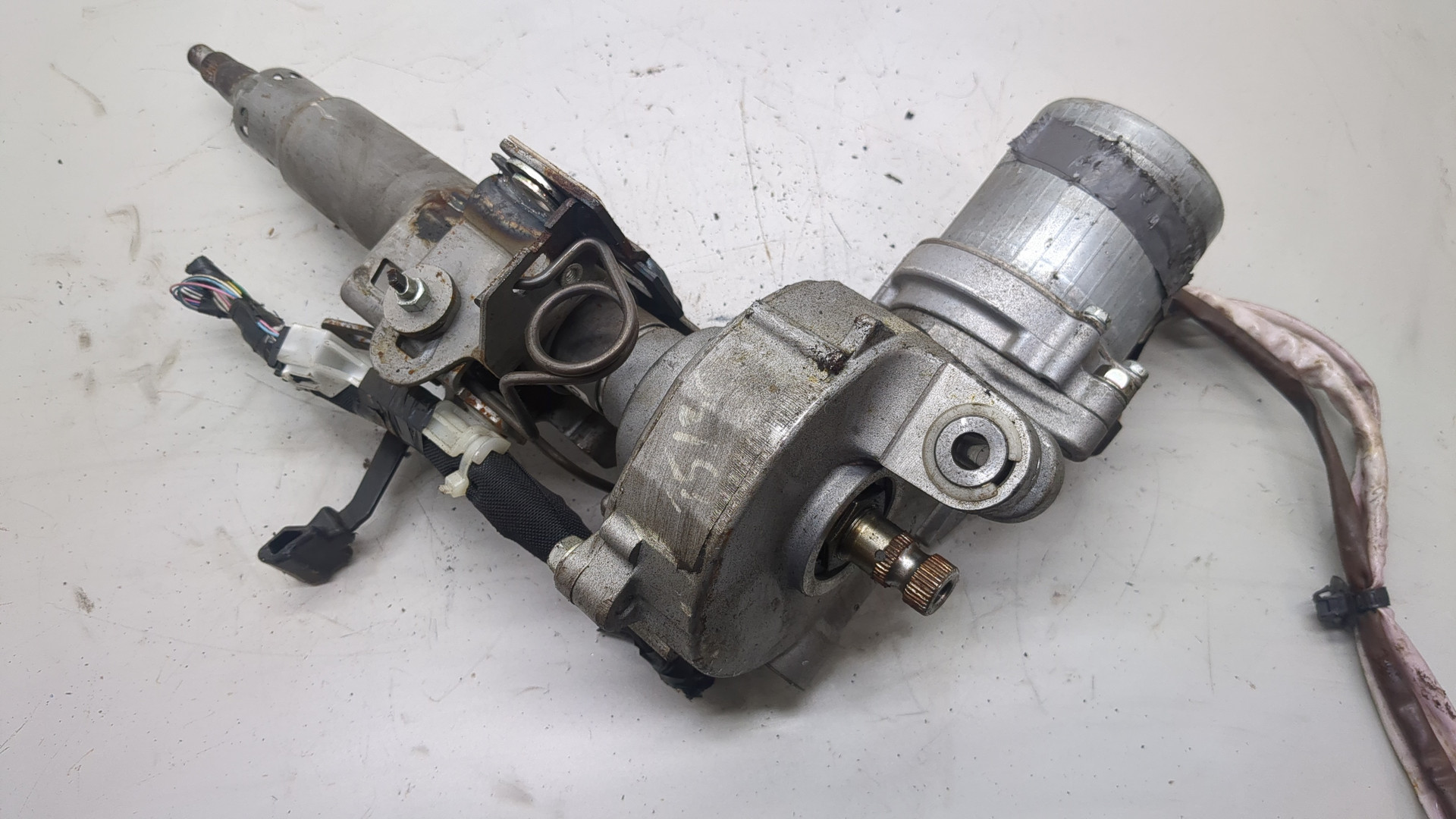 Серводвигатель рулевой рейки