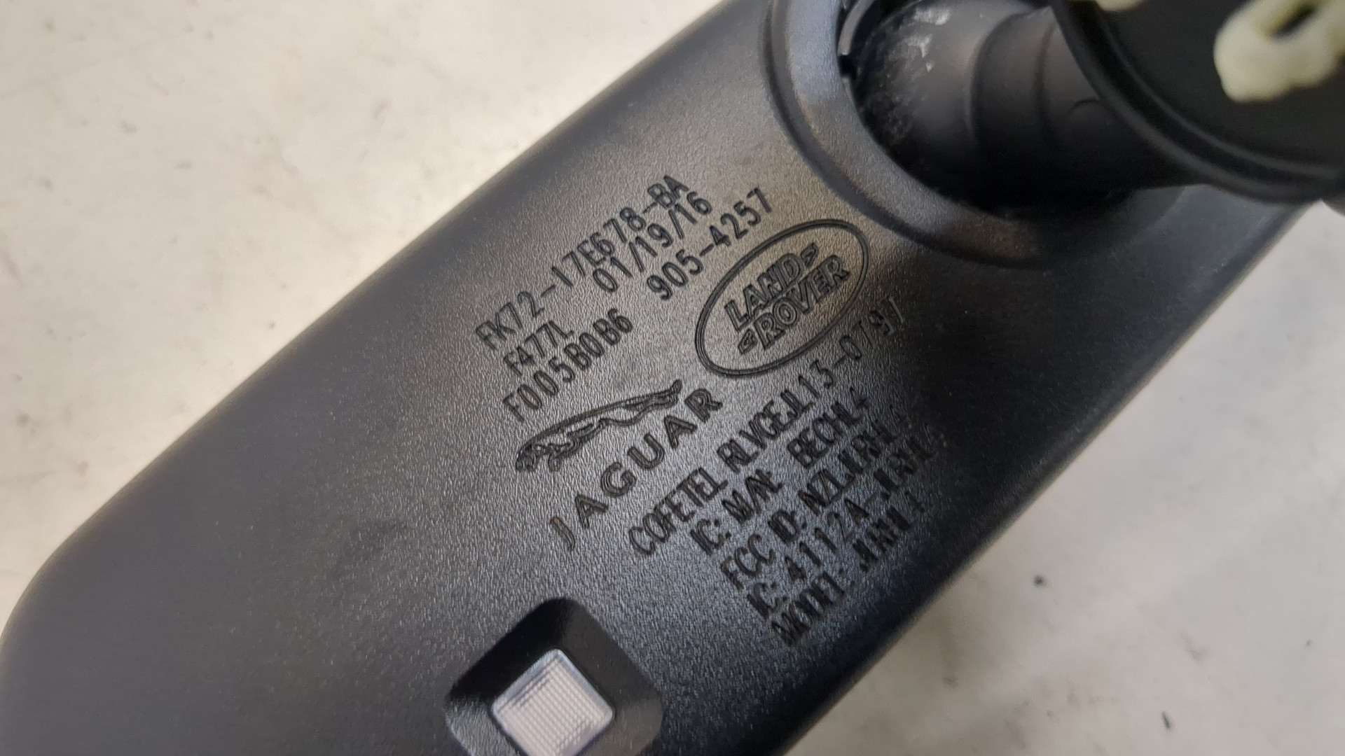 Зеркало заднего вида