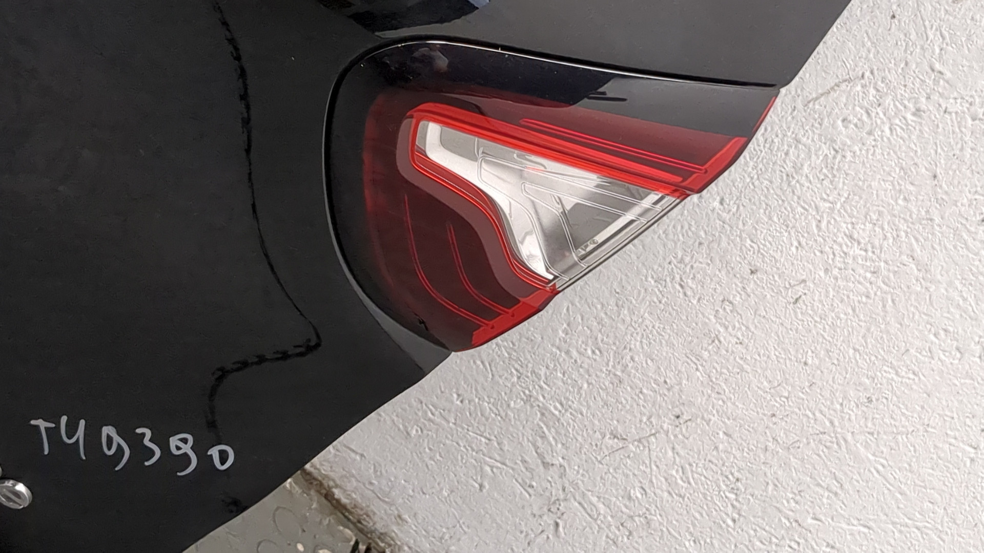 Дверь багажника