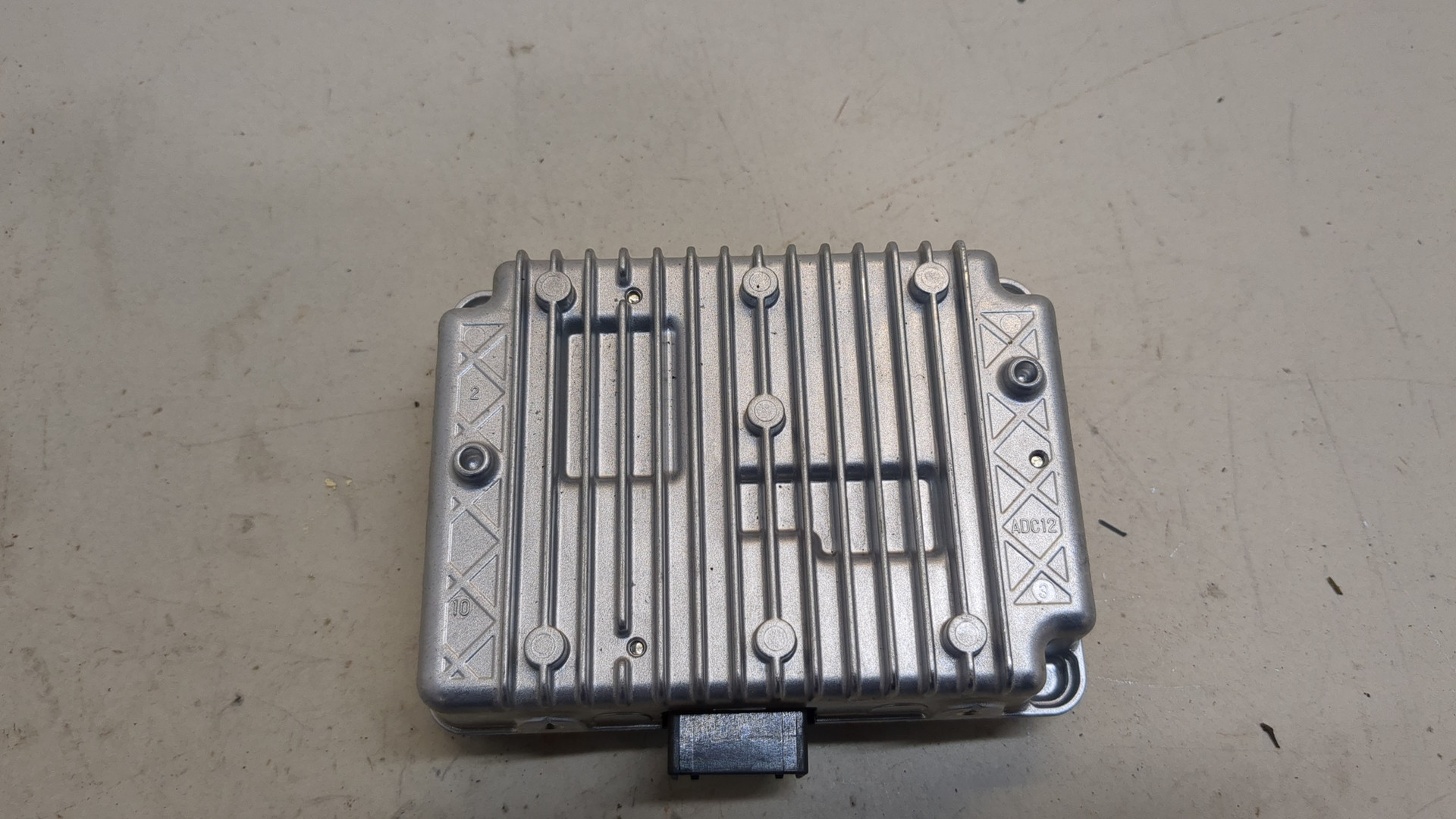 Преобразователь напряжения (адаптер)