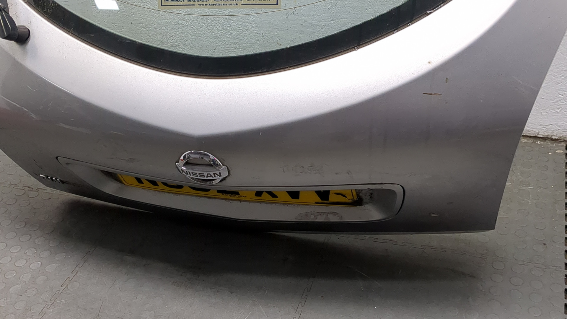 Дверь багажника