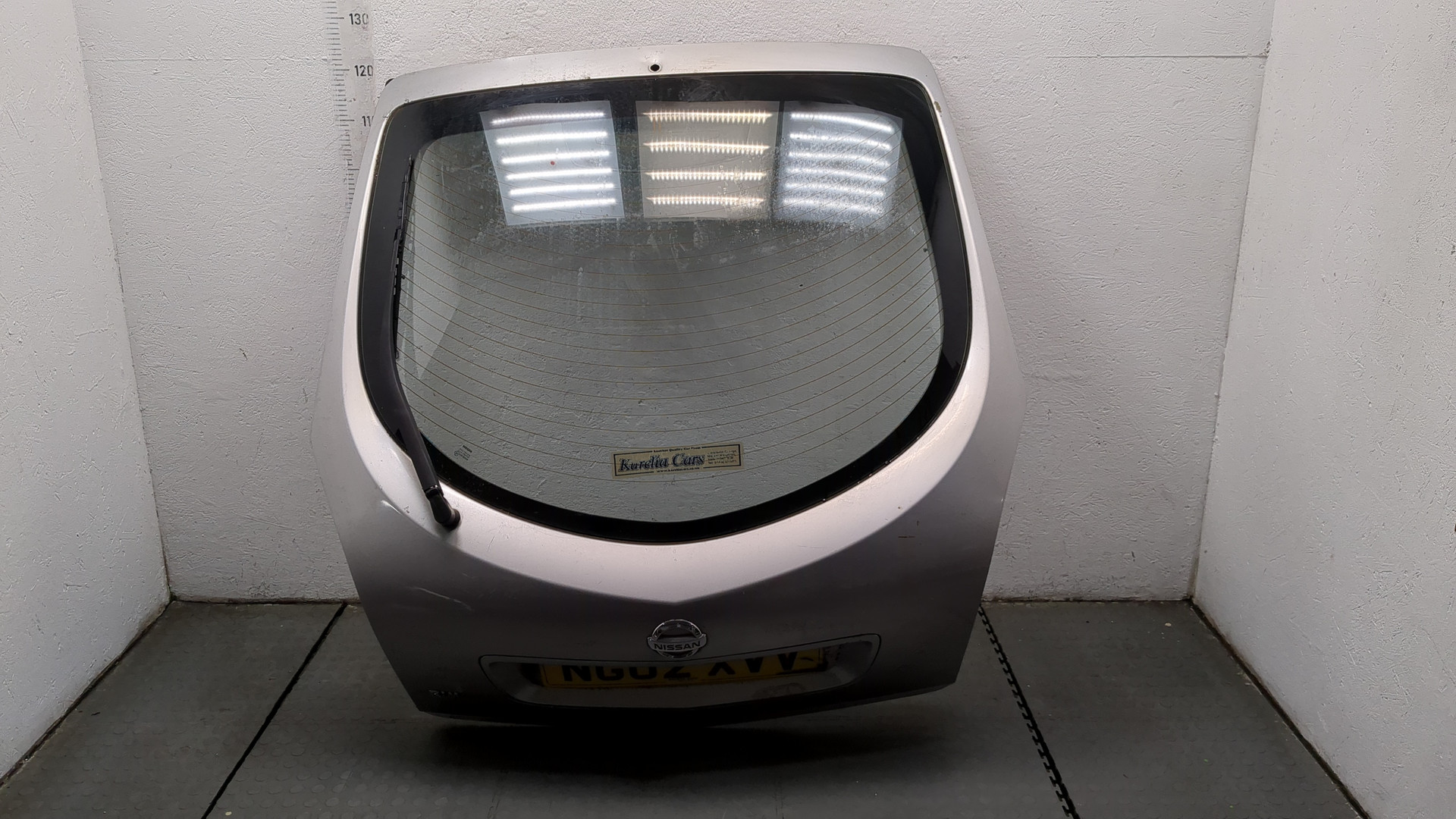 Дверь багажника