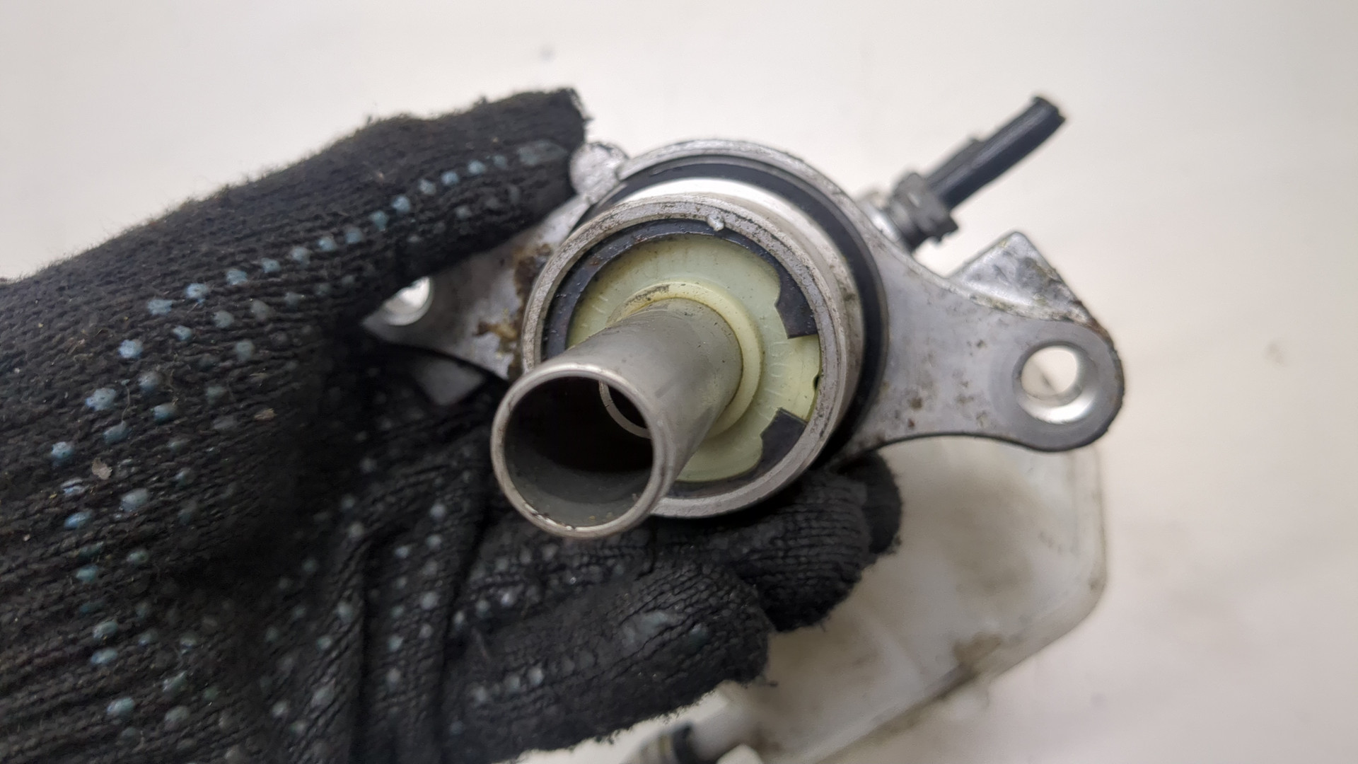 Цилиндр тормозной главный