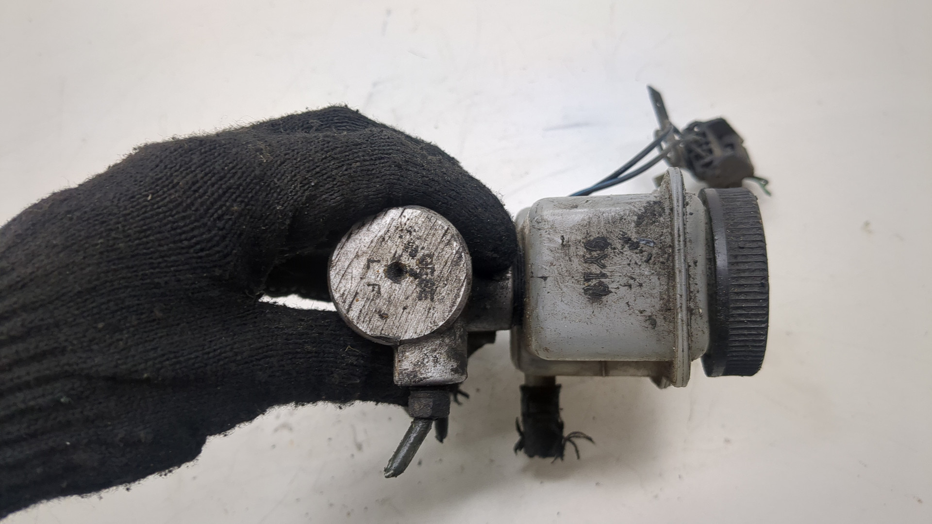 Цилиндр тормозной главный