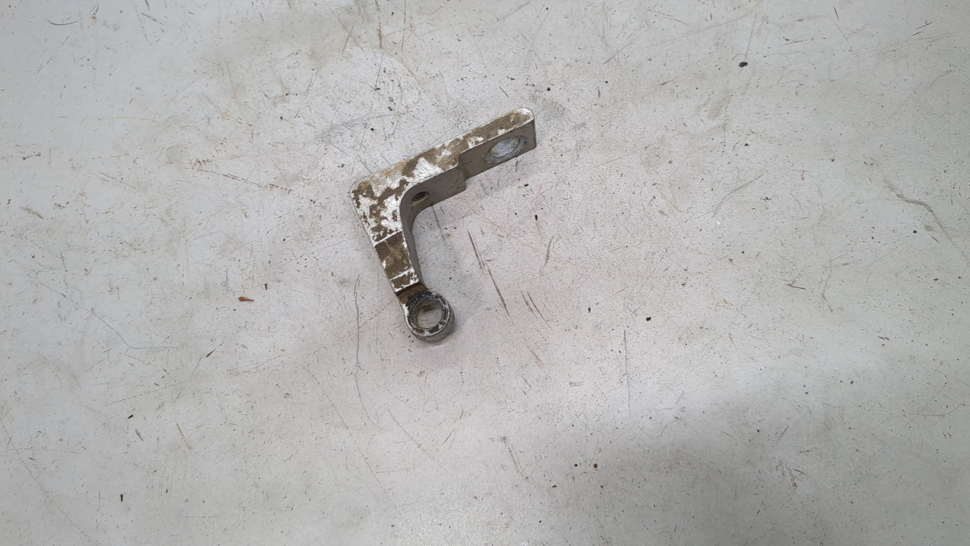 Петля двери