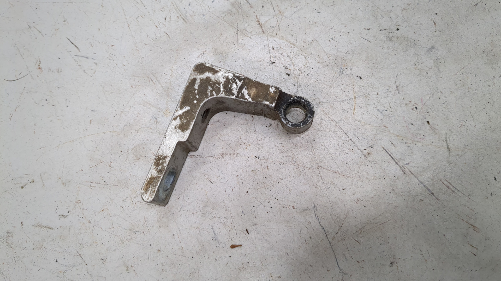 Петля двери