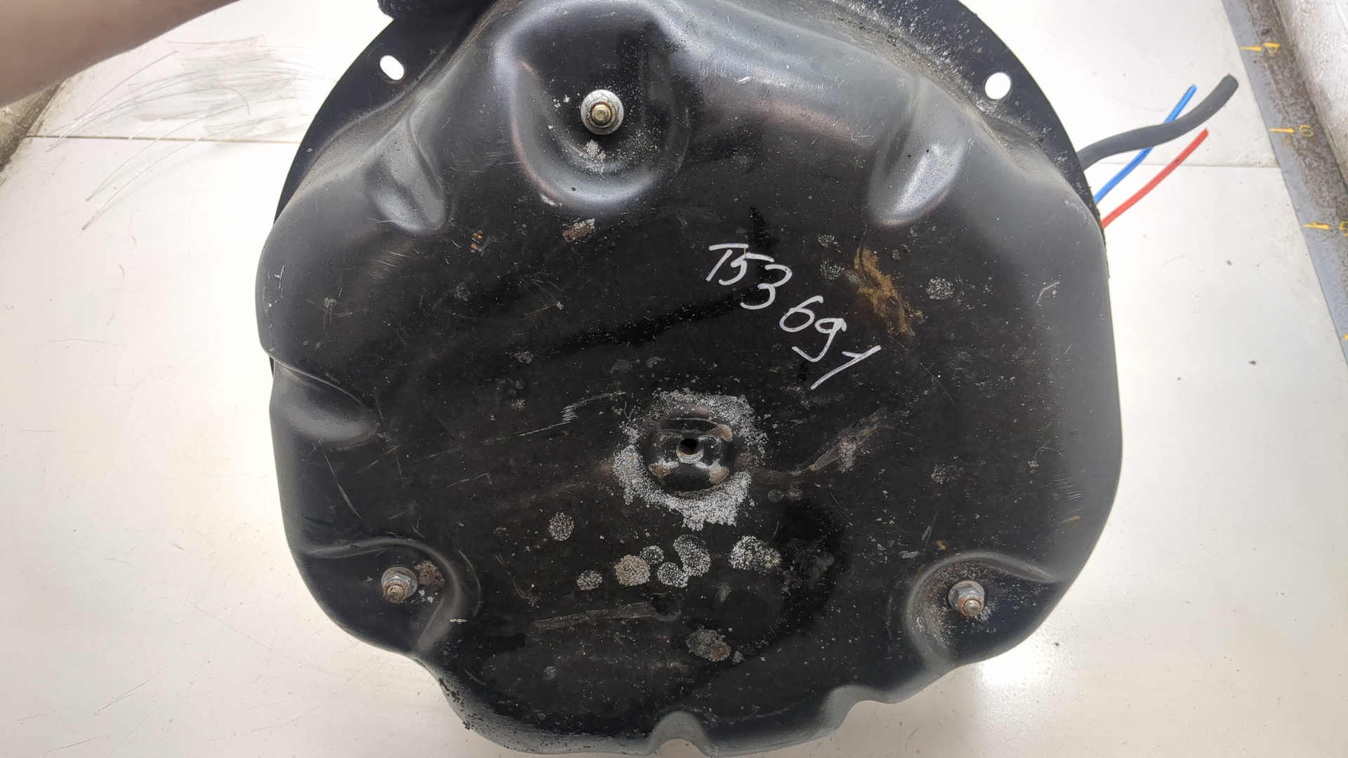 Насос регулировки подвески